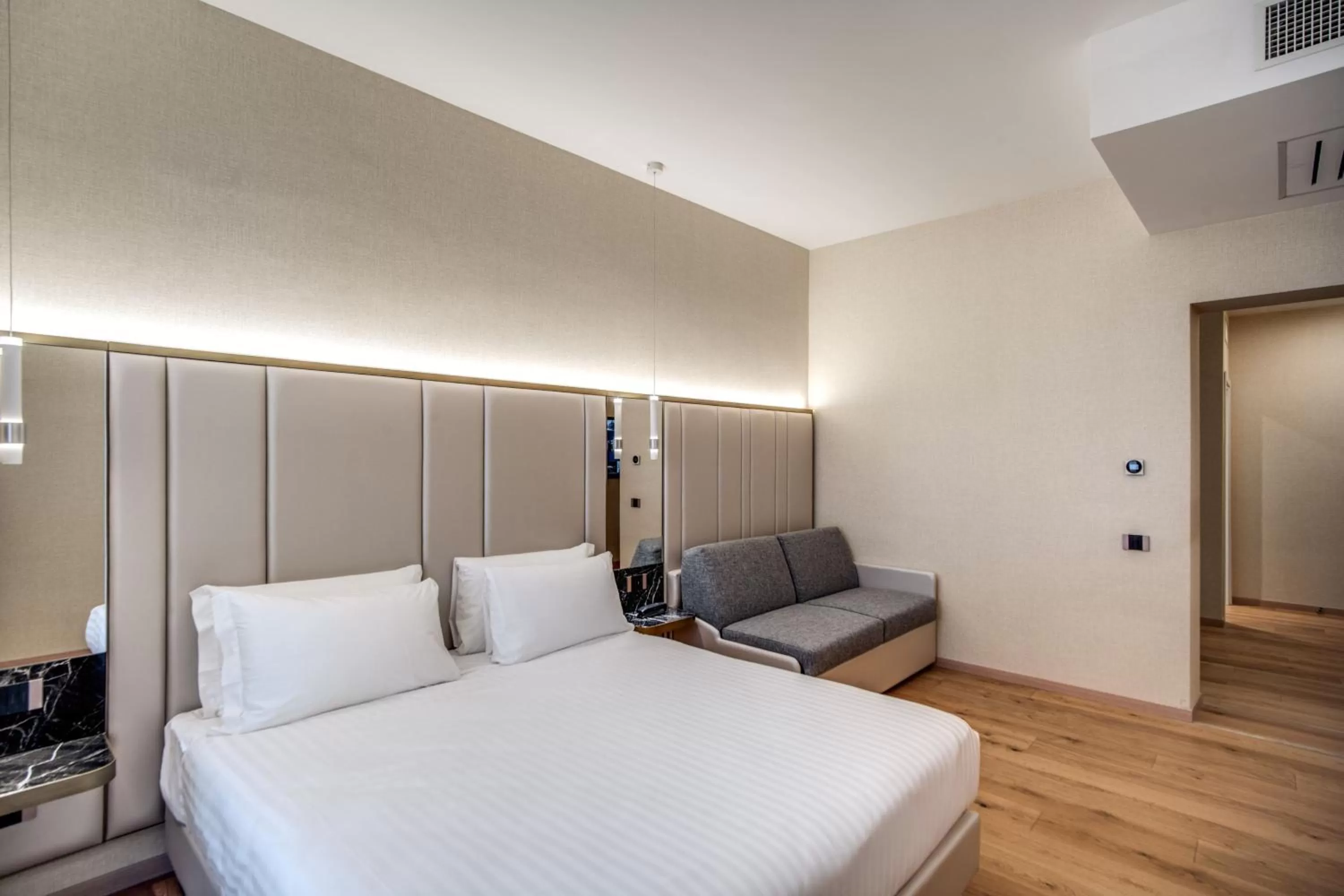 Bed in CC Palace Hotel