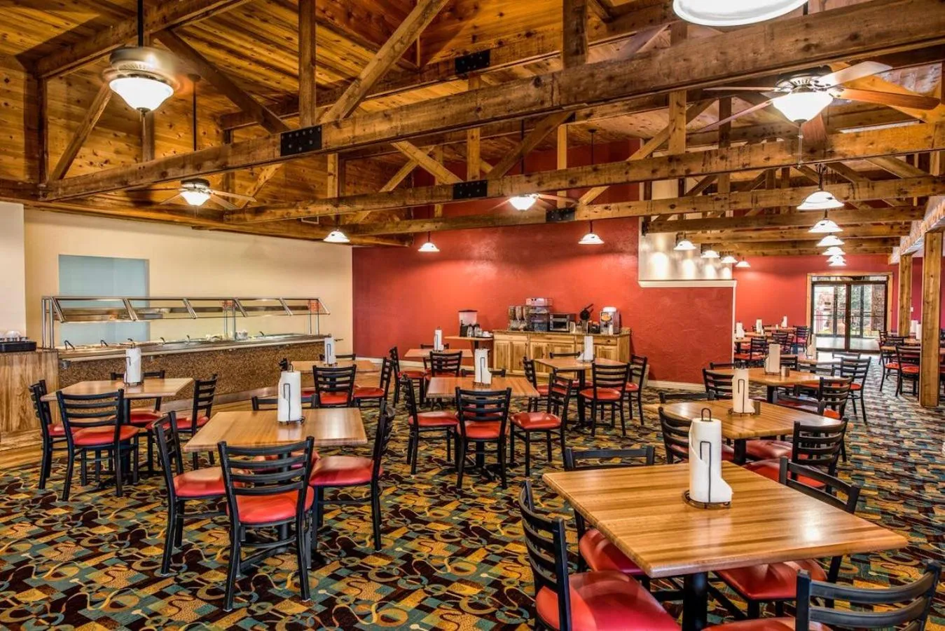 Dining area in Lodge of the Ozarks