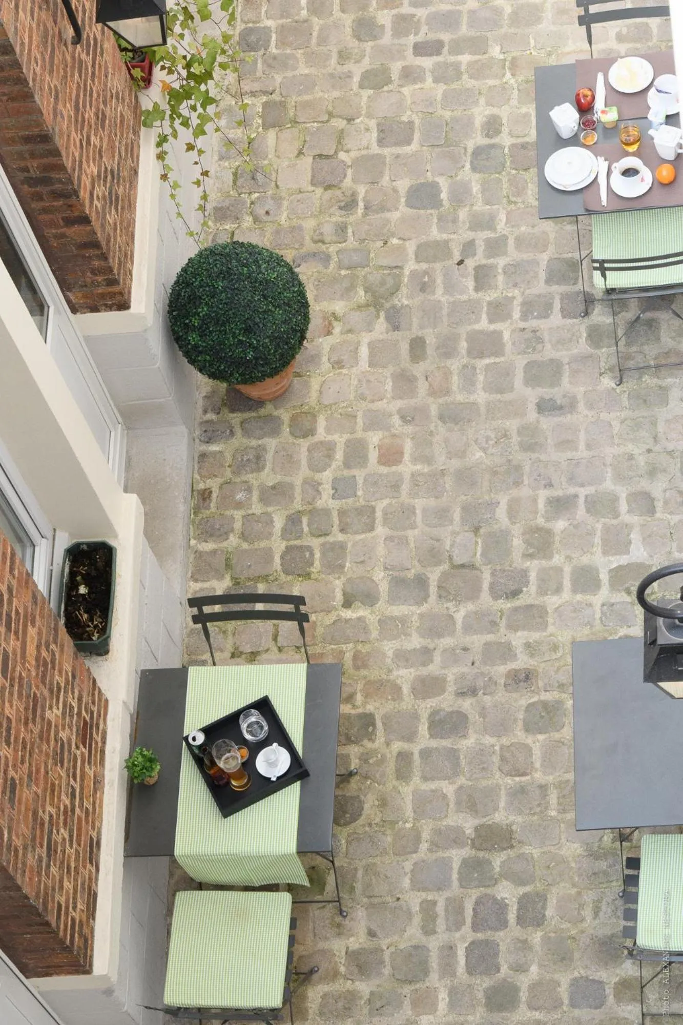 Balcony/Terrace in A l'Hôtel Des Roys