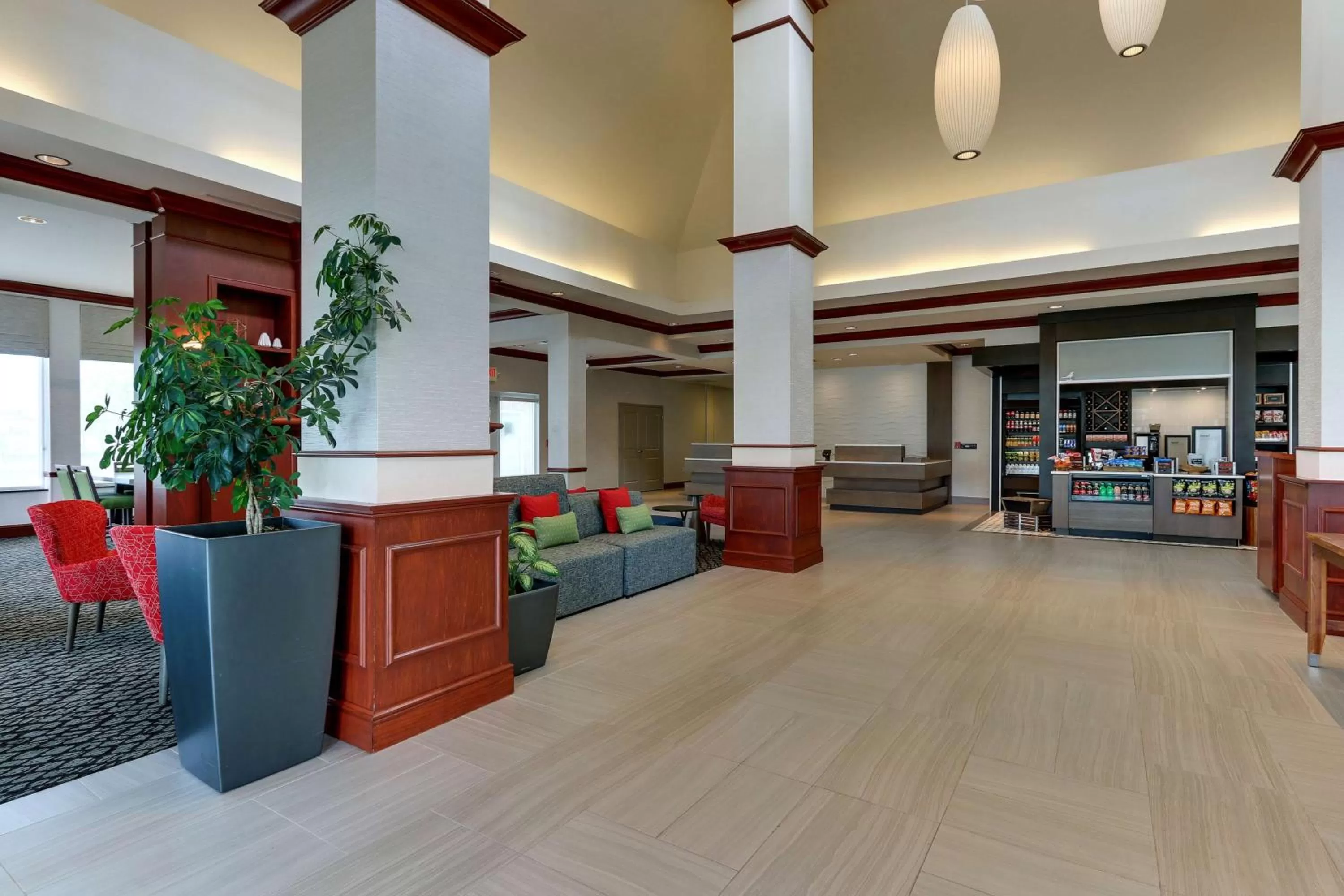 Lobby or reception in Hilton Garden Inn Indianapolis Airport