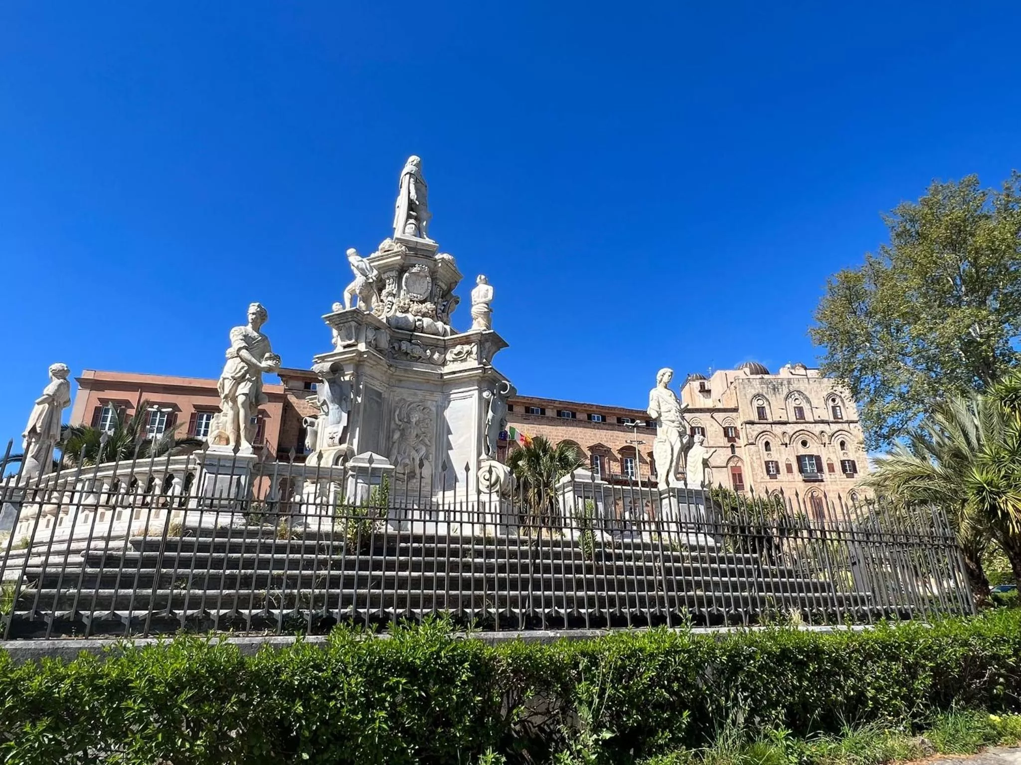 Nearby landmark in Maqueda Suites