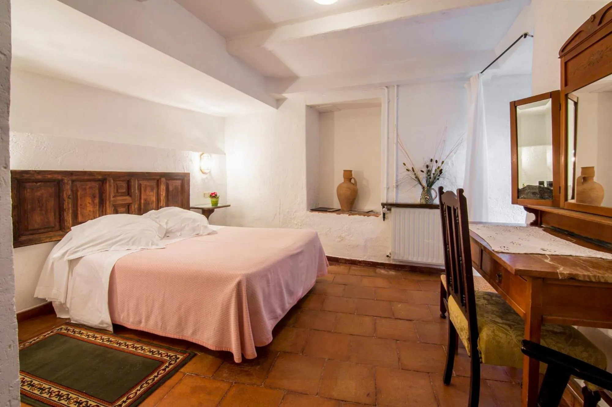 Photo of the whole room, Bed in Posada San José