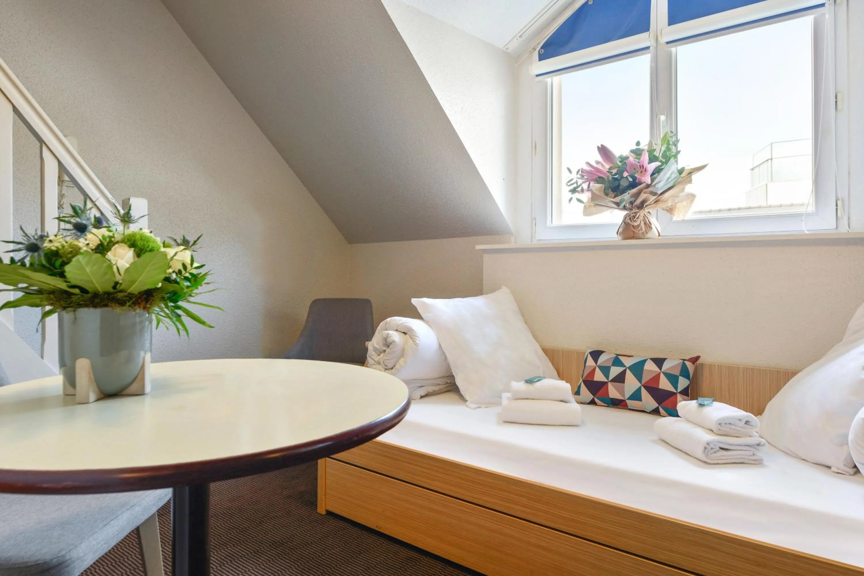 Living room, Bed in Appart'City Classic Nantes Viarme