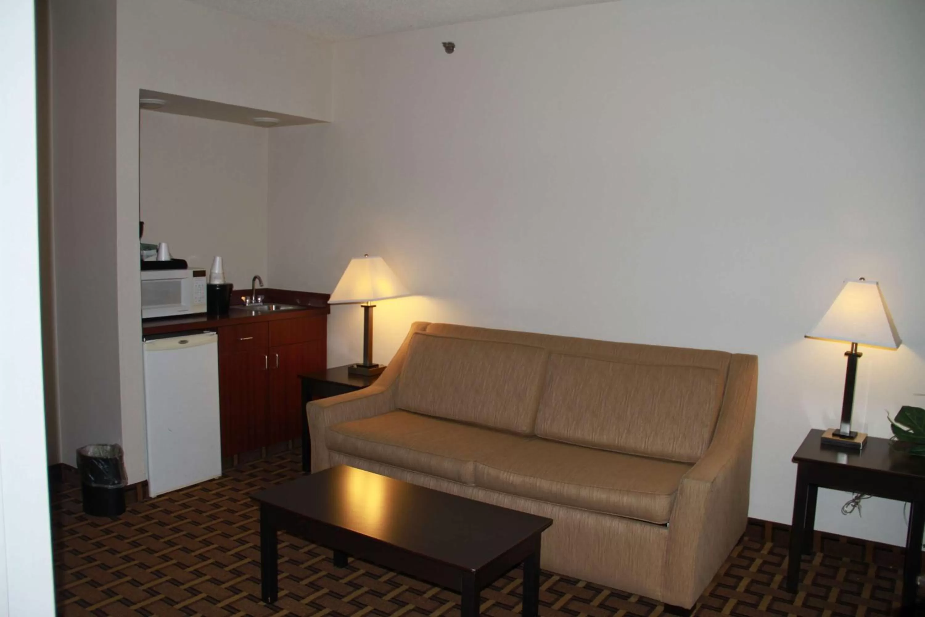 Photo of the whole room in SureStay Plus Hotel by Best Western Coralville Iowa City