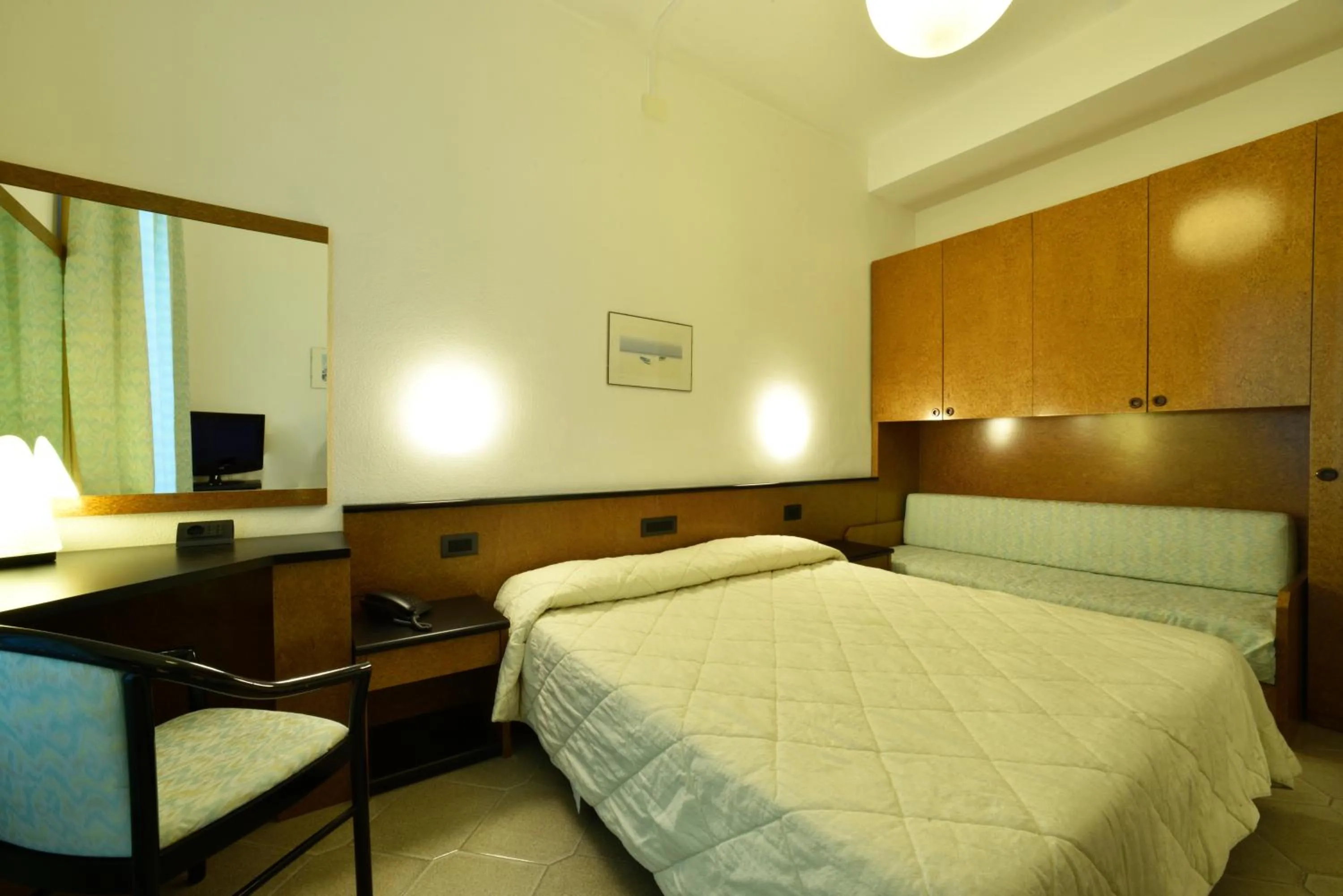 Photo of the whole room, Bed in Hotel Lamberti