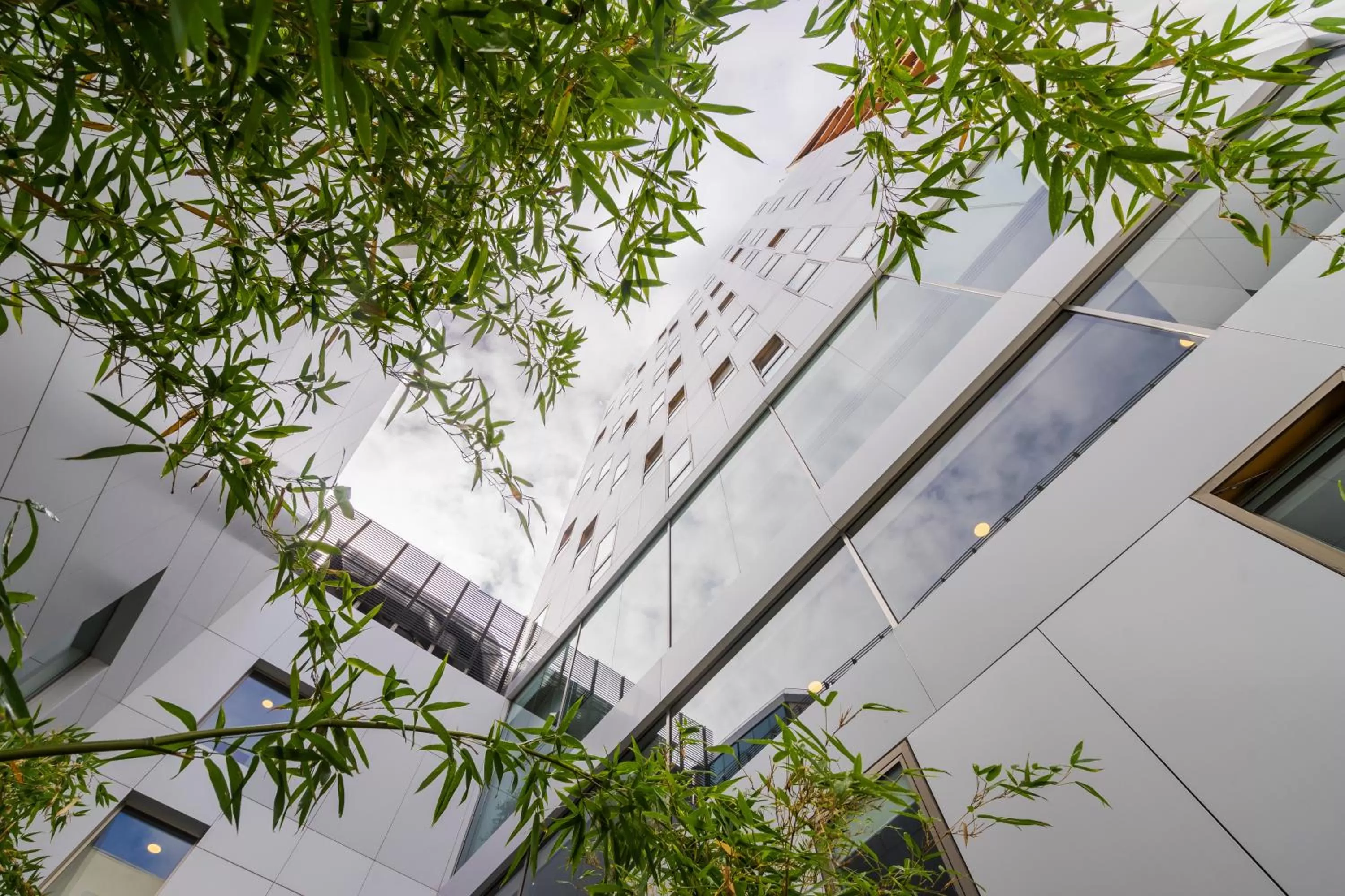 Property building in HF Fénix Urban