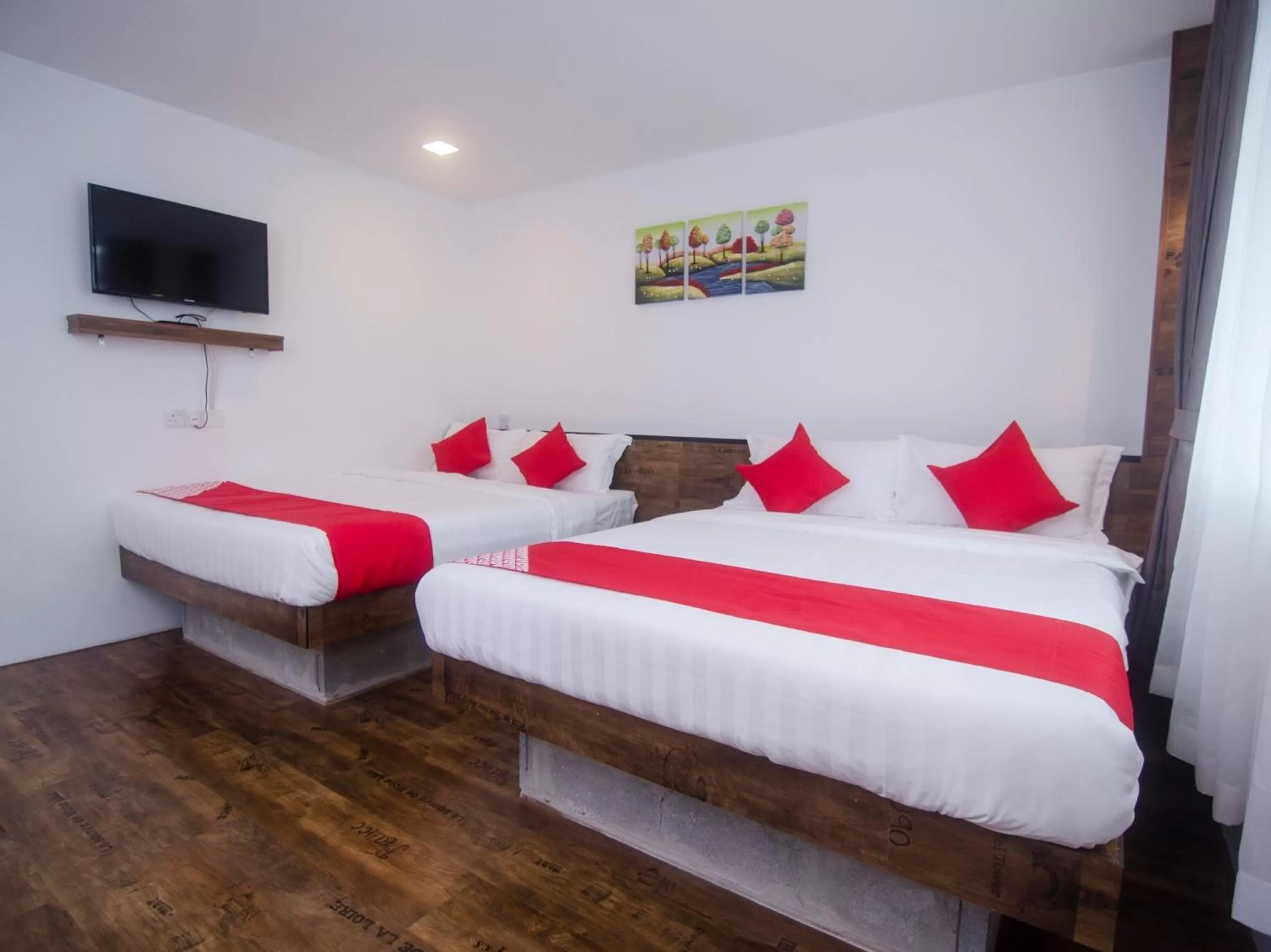 Bedroom, Bed in OYO 836 Mandurah Room & Cafe