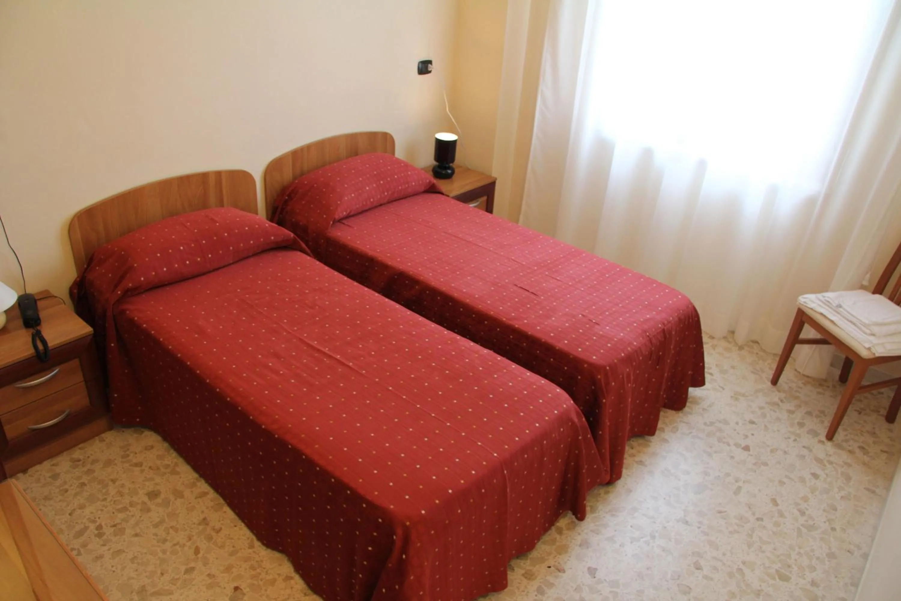 Photo of the whole room, Bed in Hotel La Casa Del Pellegrino