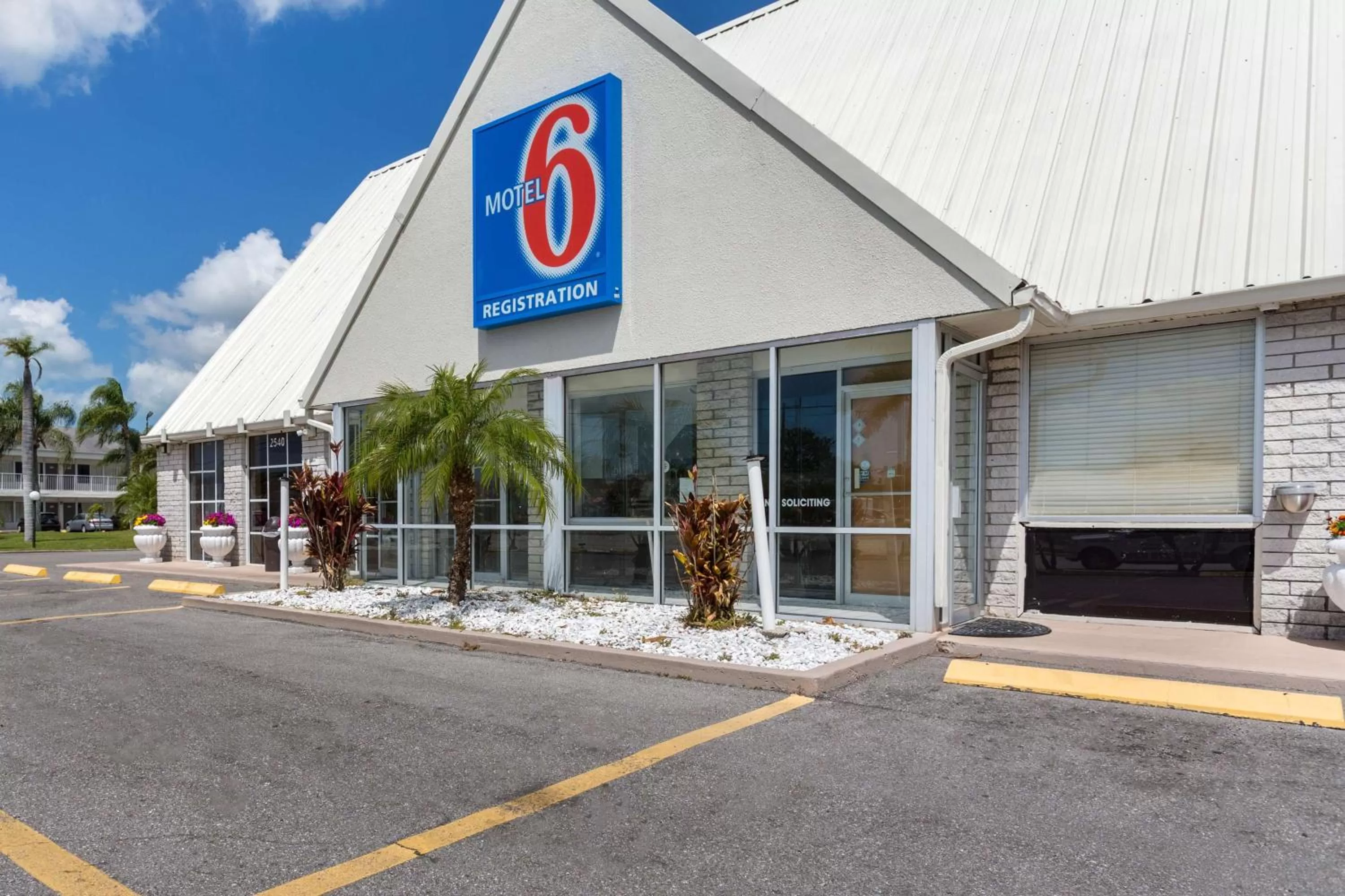 Motel 6 Englewood, FL