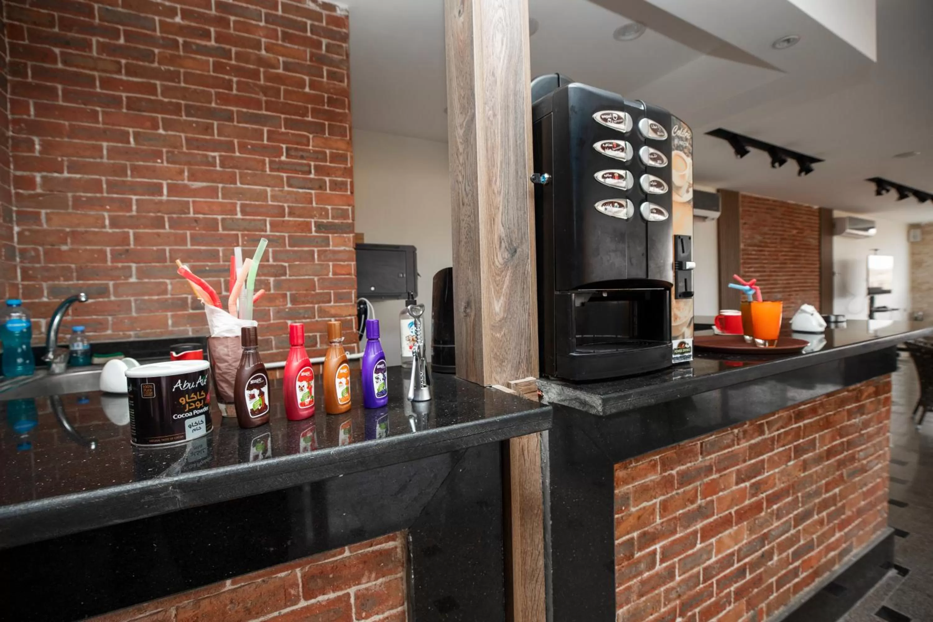 Restaurant/places to eat in Brothers Pyramids View