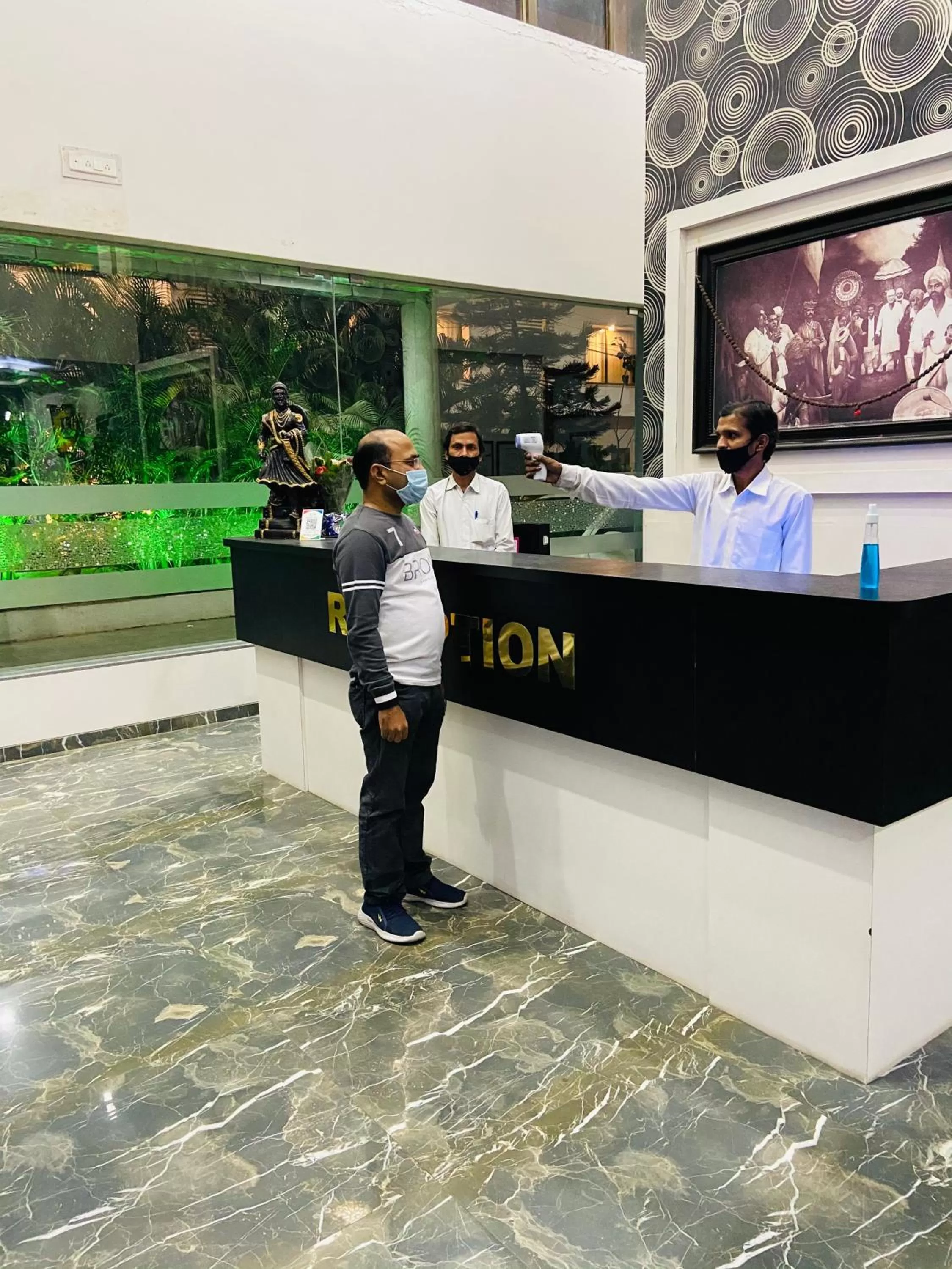 Lobby or reception in Hotel Sai Bansi