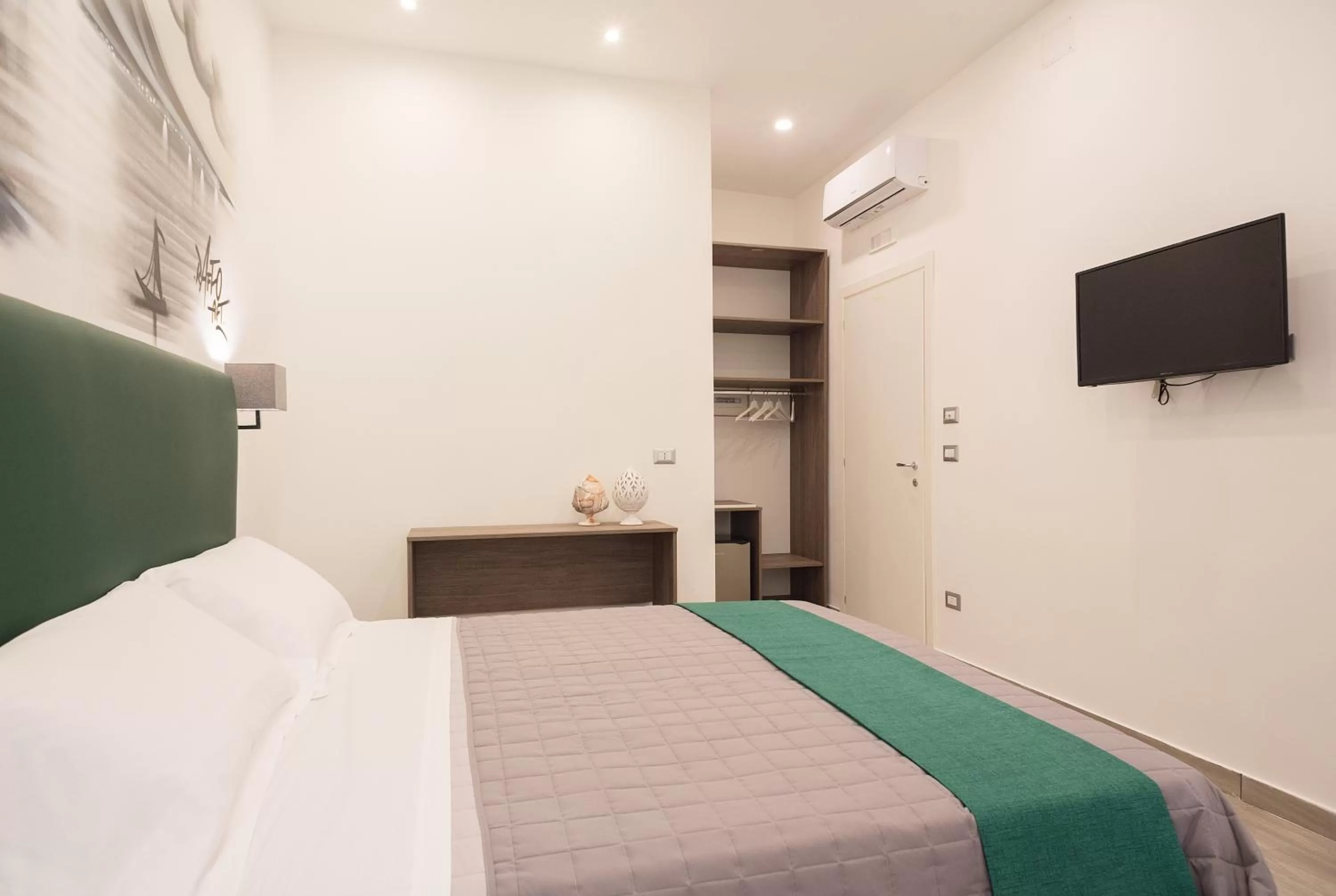 TV and multimedia, Bed in B&B Toledo one