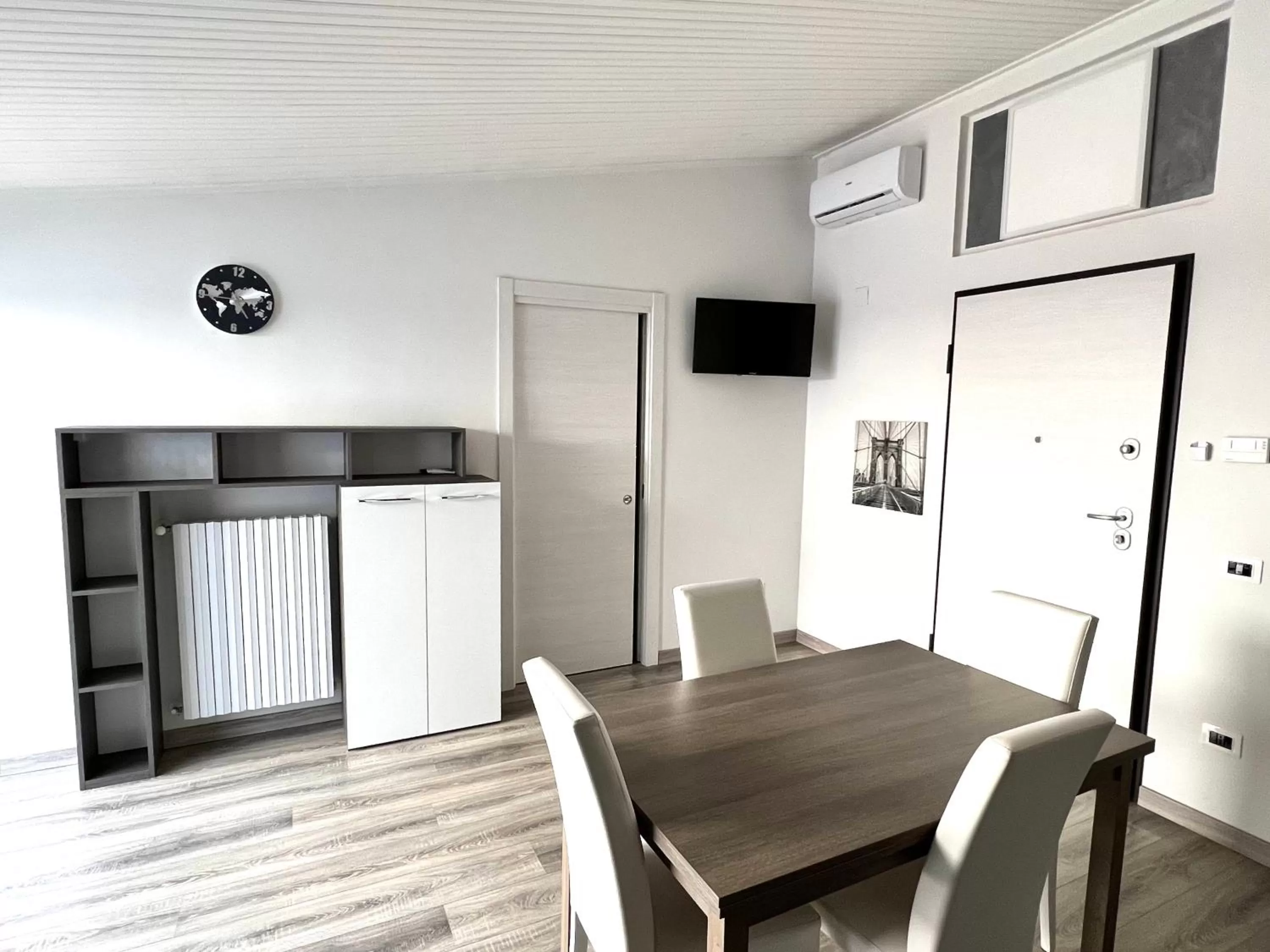 Dining Area in Siclari B&B-Rooms&Suite