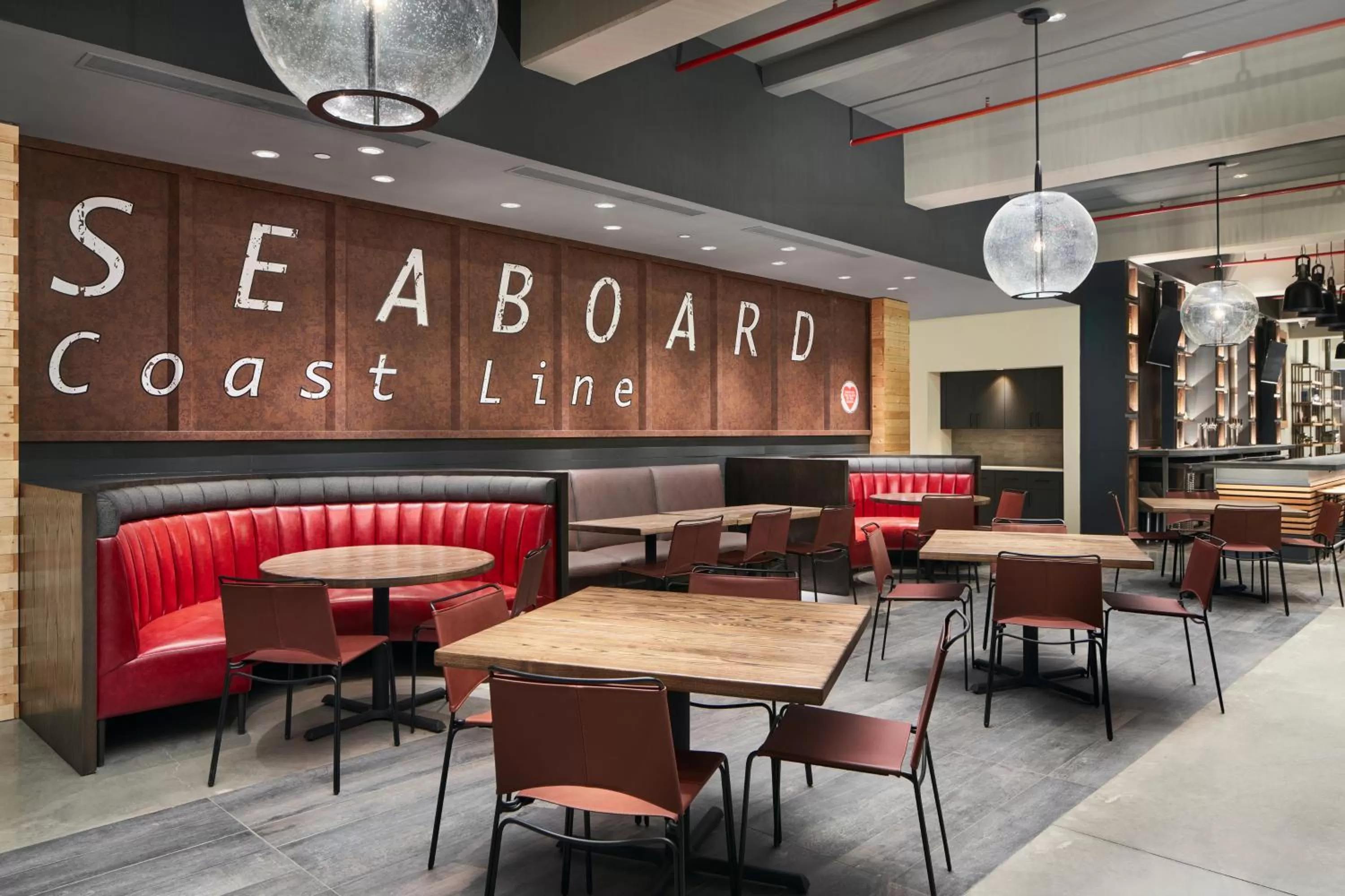 Communal lounge/ TV room in Hotel Indigo Tallahassee - Collegetown by IHG