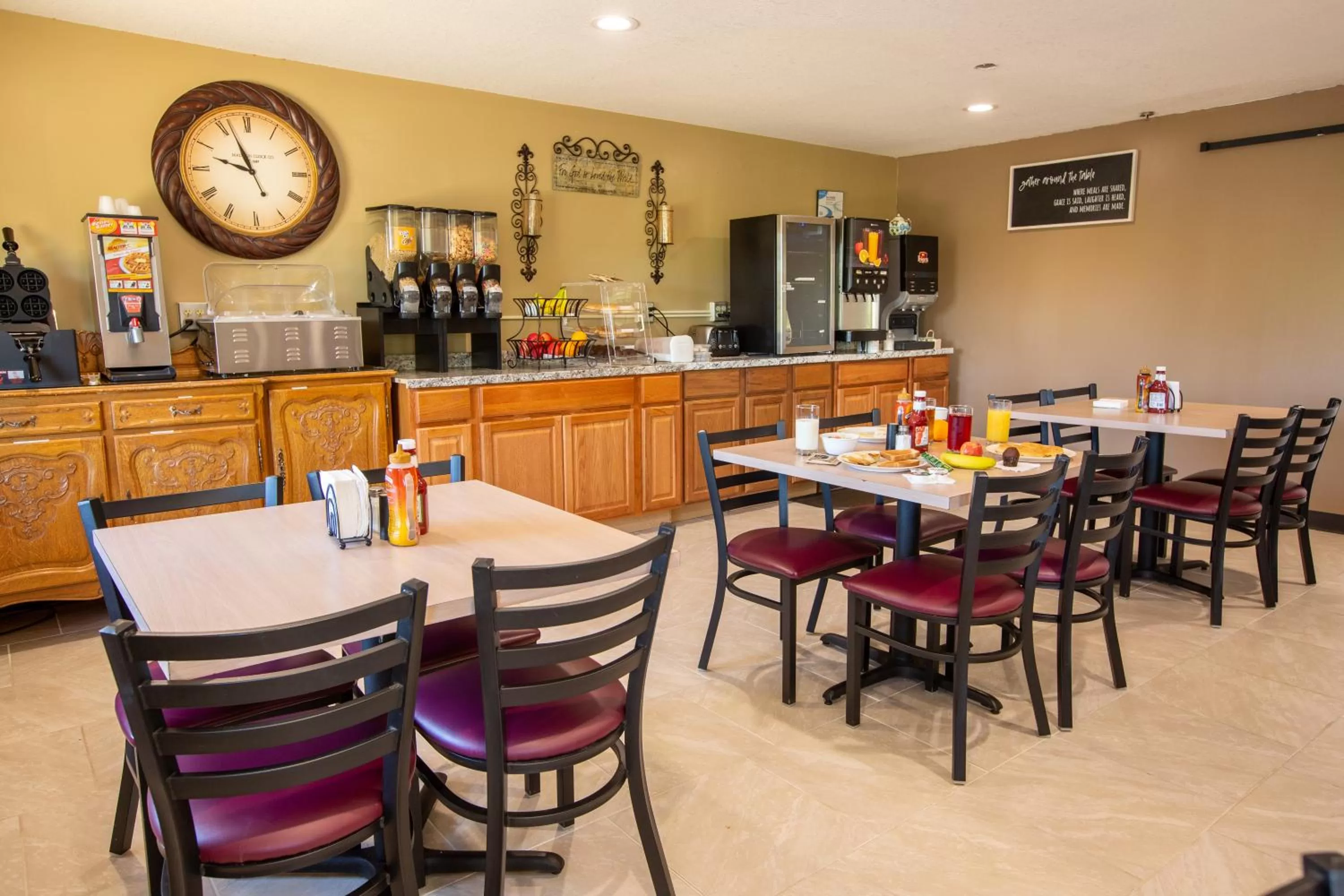 Restaurant/places to eat in Rosebud Inn