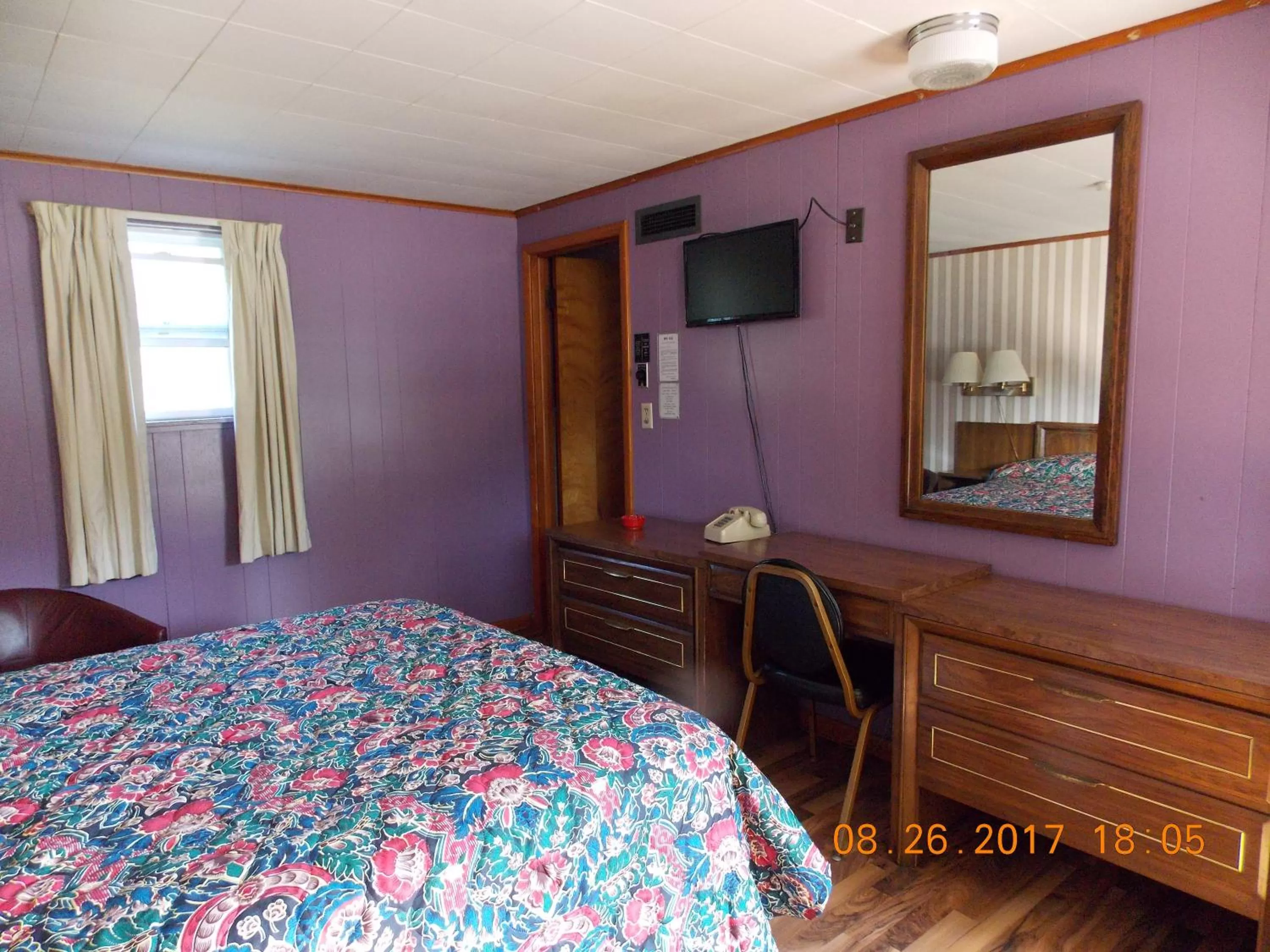 Bed in Melody Motor Lodge