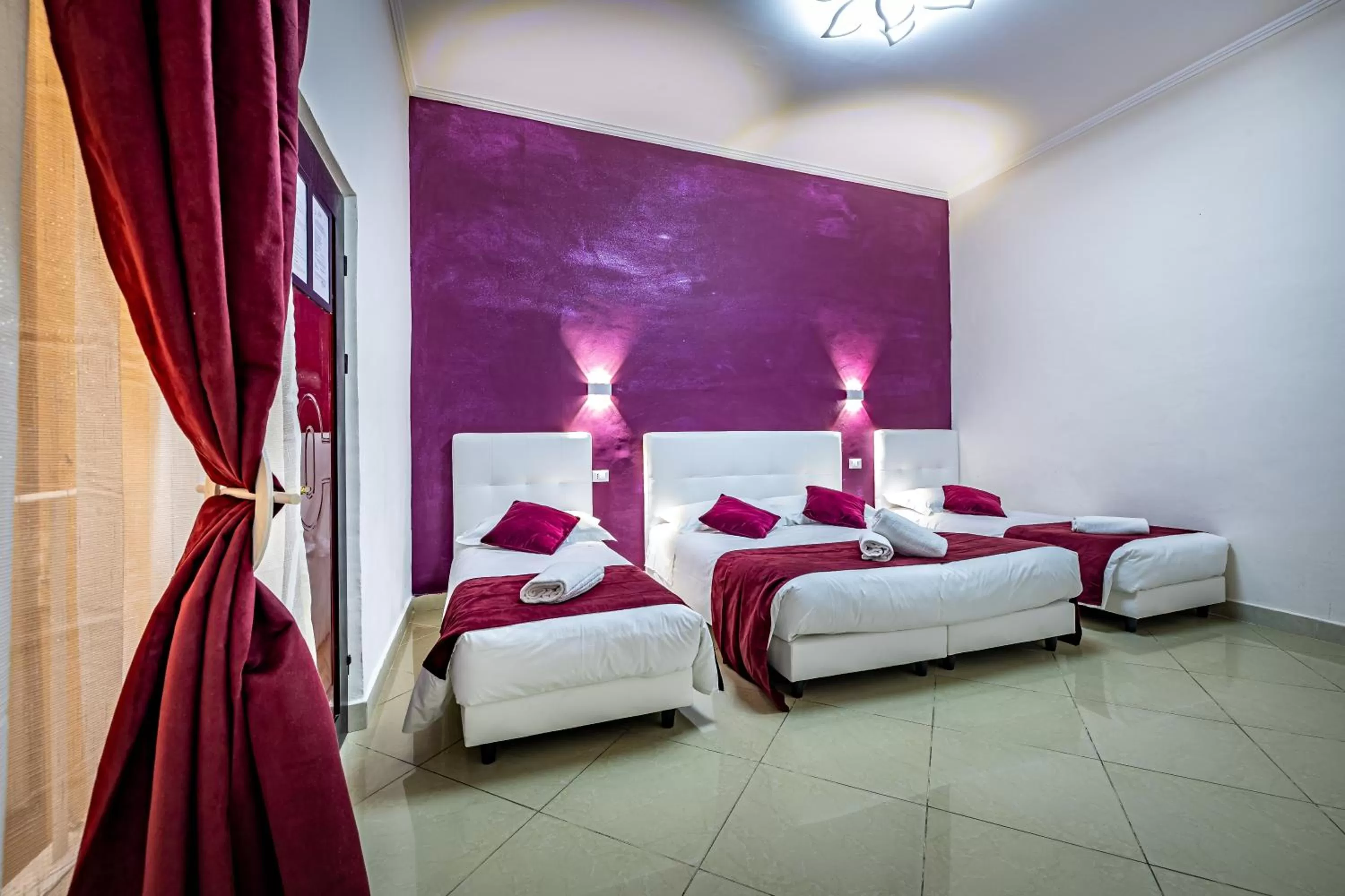 Bedroom, Bed in HOTEL VENETO con accesso ZTL