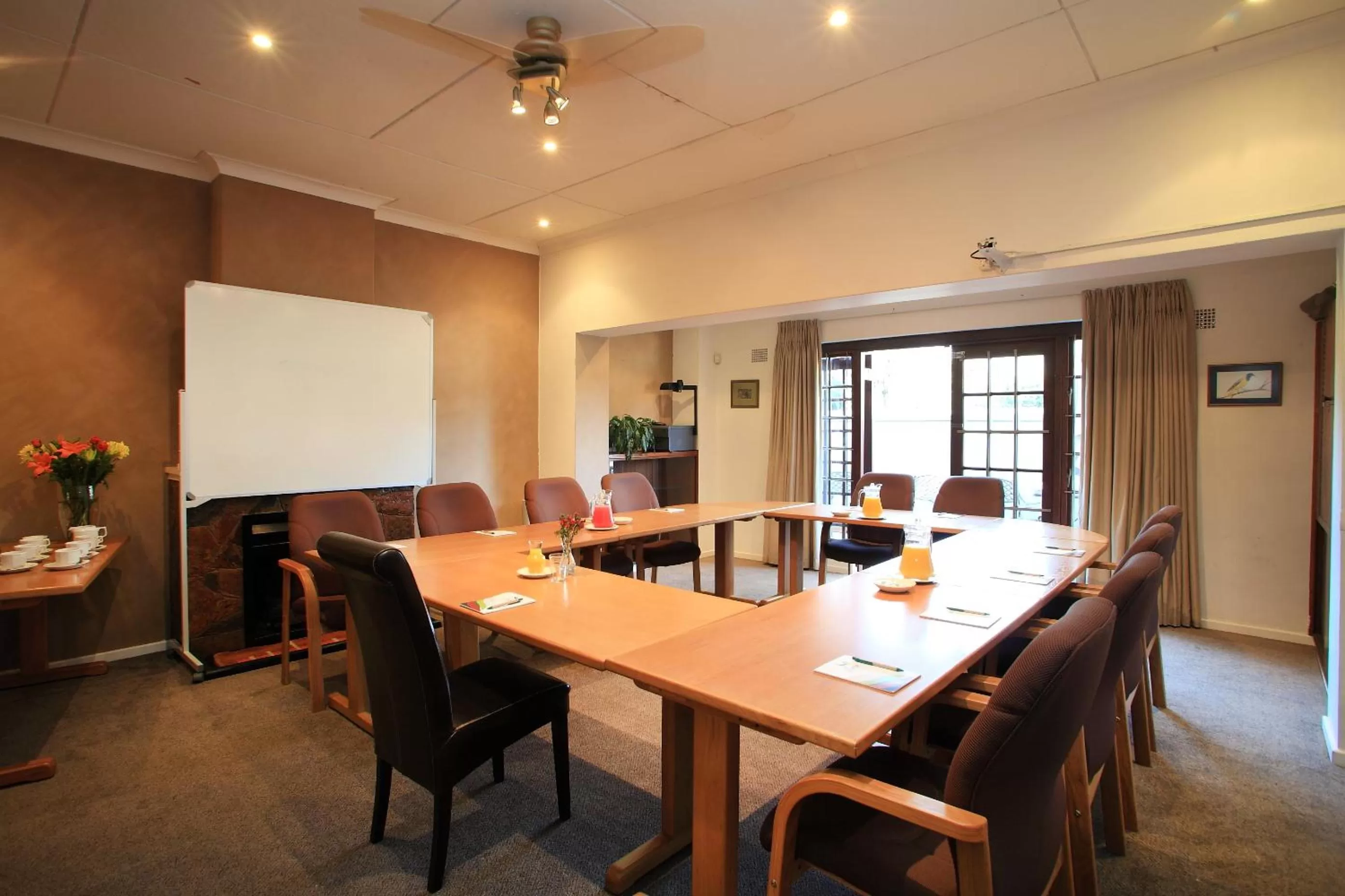 Business facilities in Loerie Guest Lodge