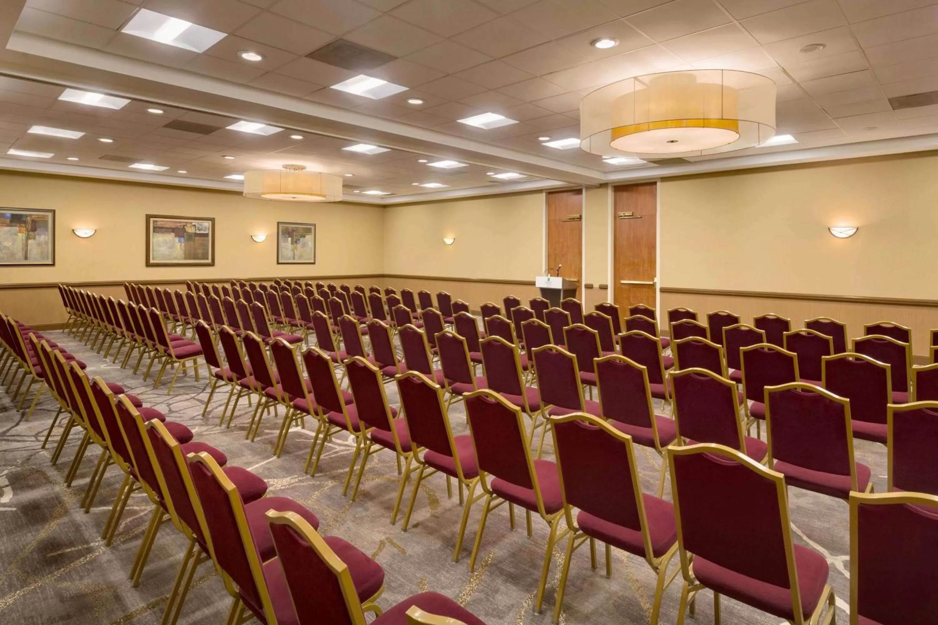 Meeting/conference room in Embassy Suites by Hilton Baltimore at BWI Airport