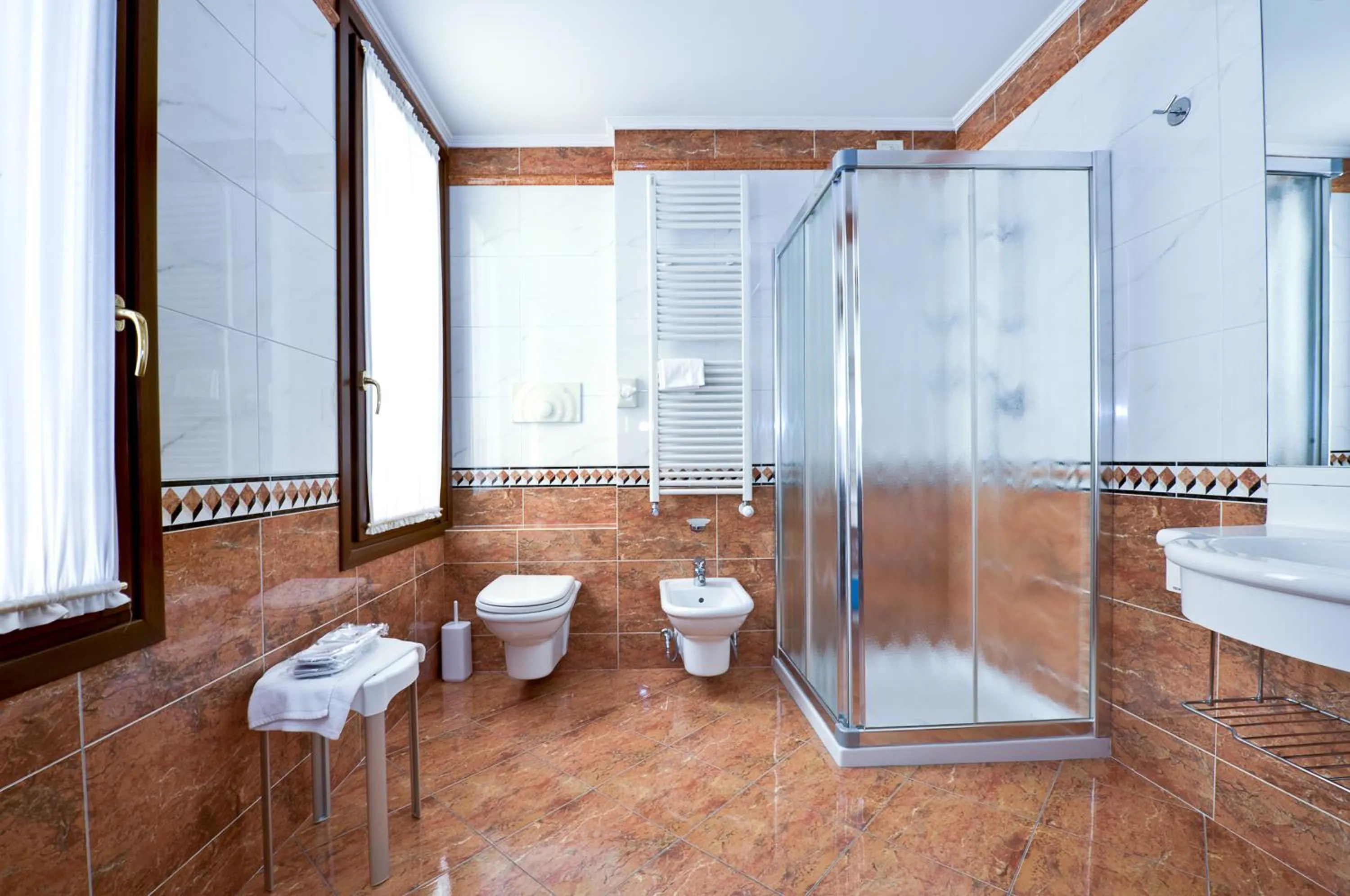 Bathroom in Hotel Vivit ***S