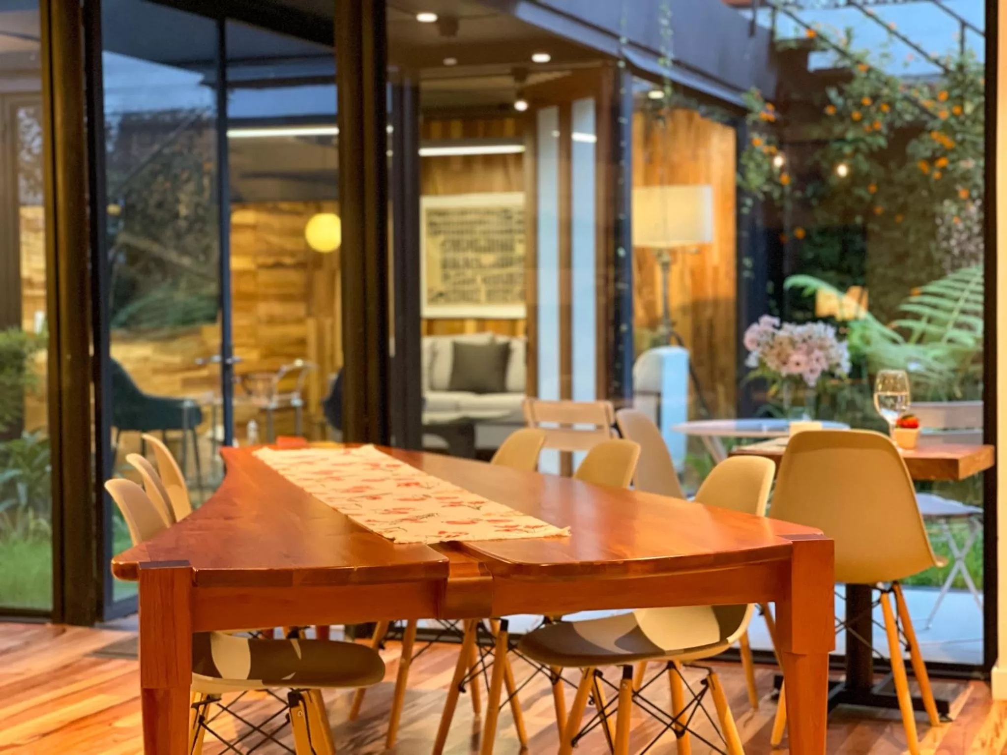 Restaurant/places to eat in Lucitania Hotel Boutique