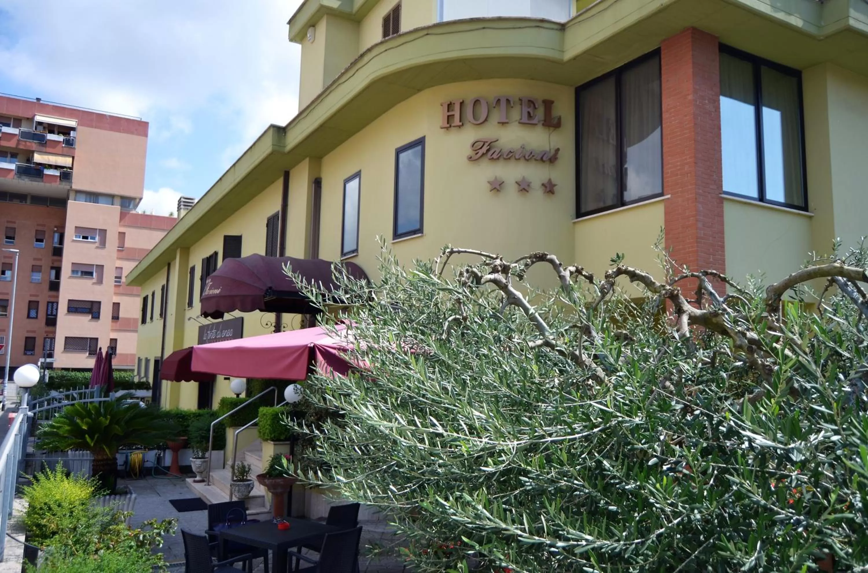 Property building in Hotel Facioni