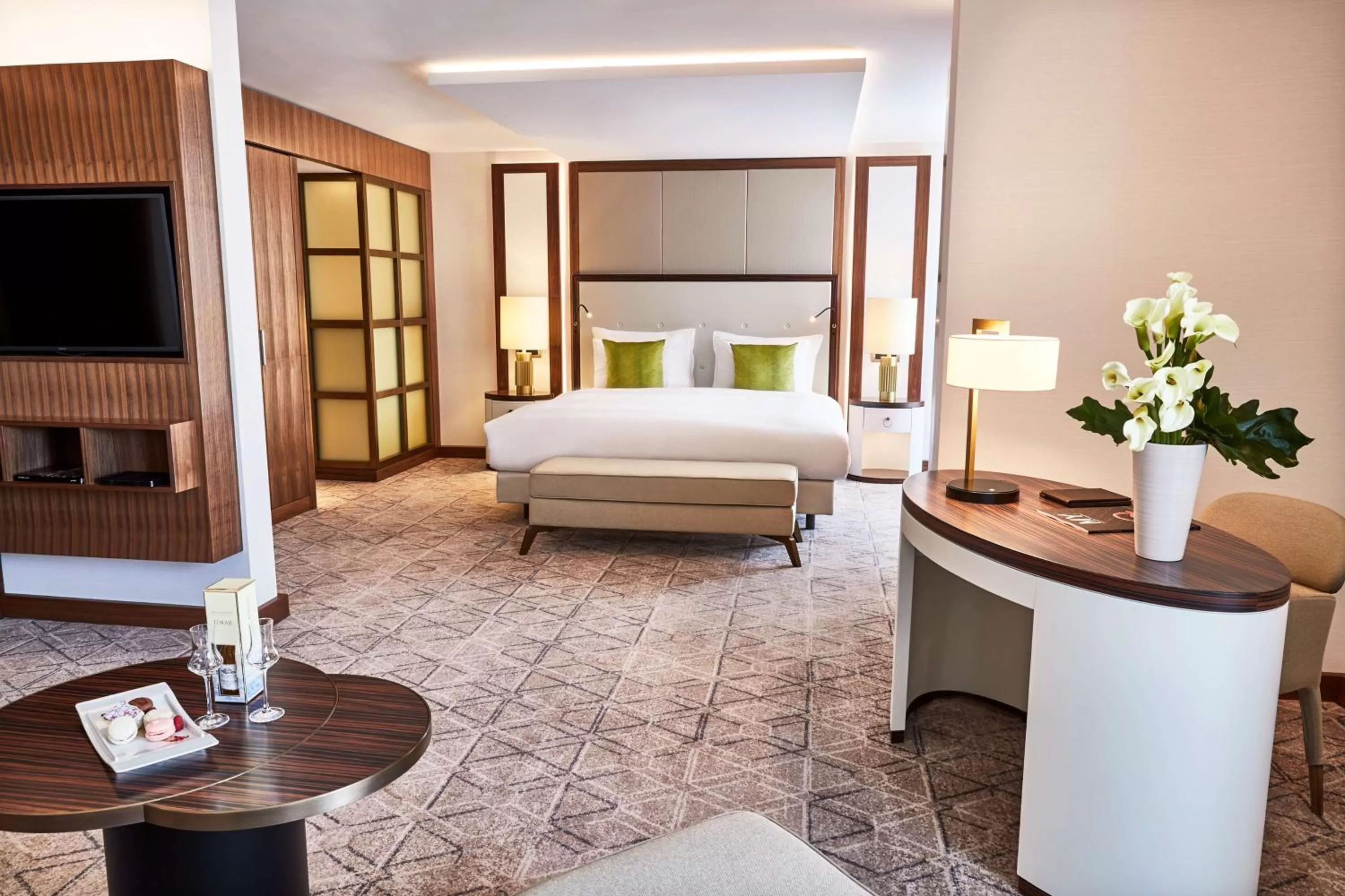 Photo of the whole room, Bed in Kempinski Hotel Corvinus Budapest