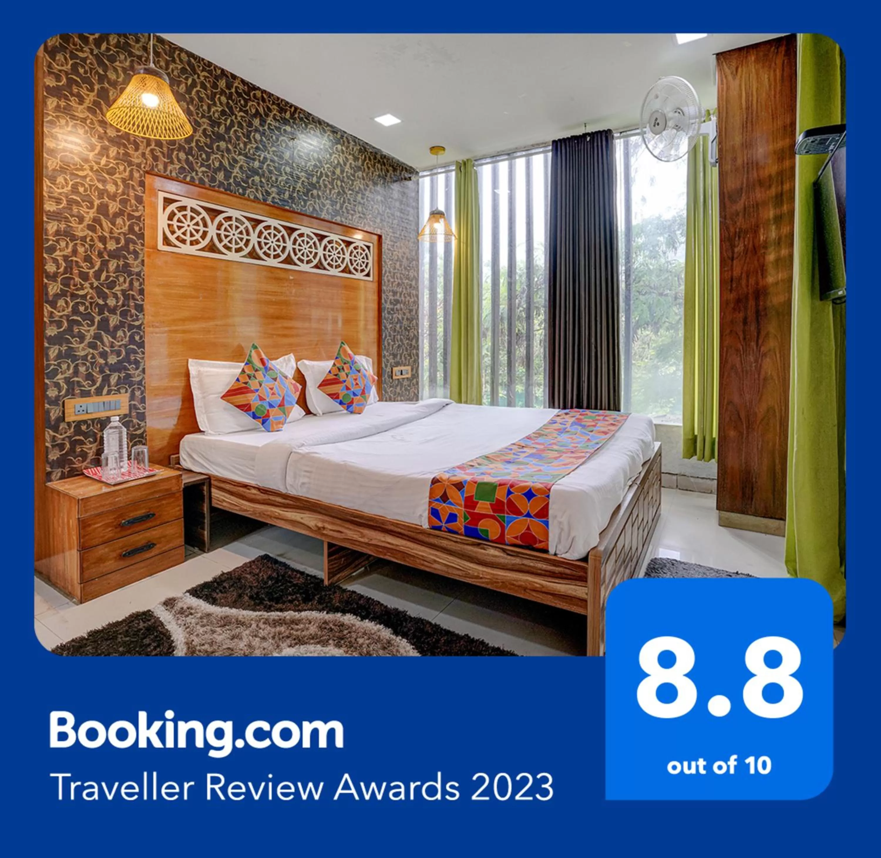 Living room, Bed in FabHotel Vardhan House