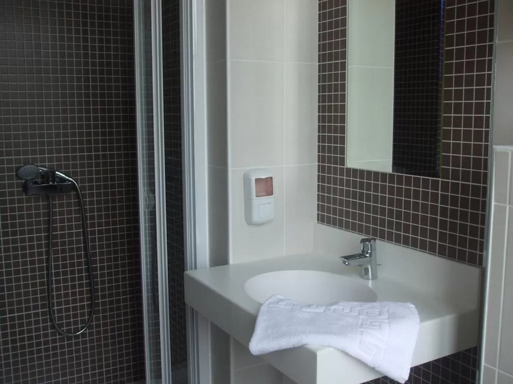 Bathroom in Le Relais