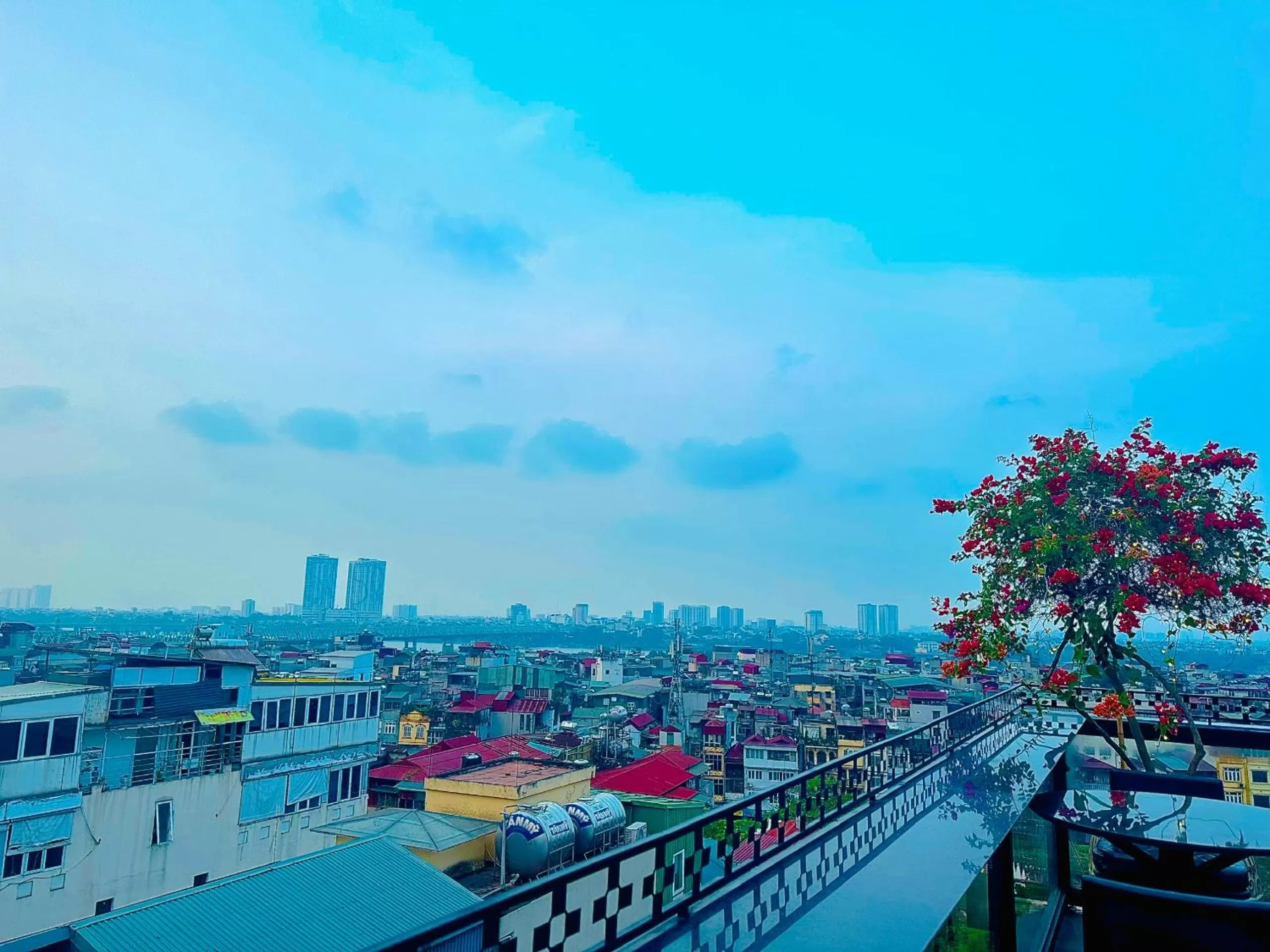 Lounge or bar in Shining Central Hotel & Spa