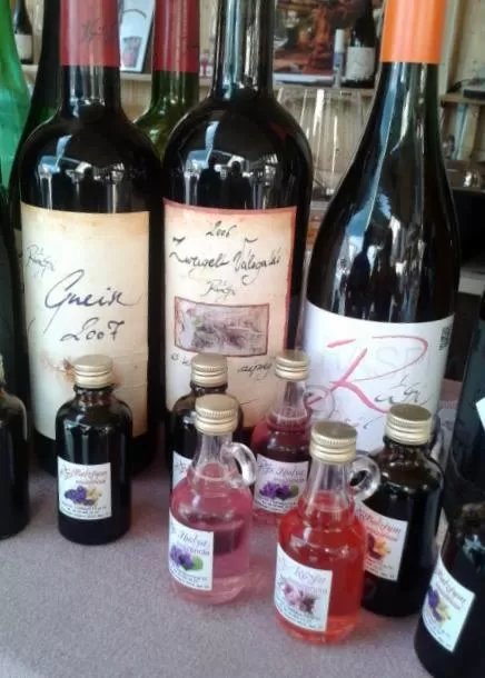 Ráspi Apartman Étterem és Borászat