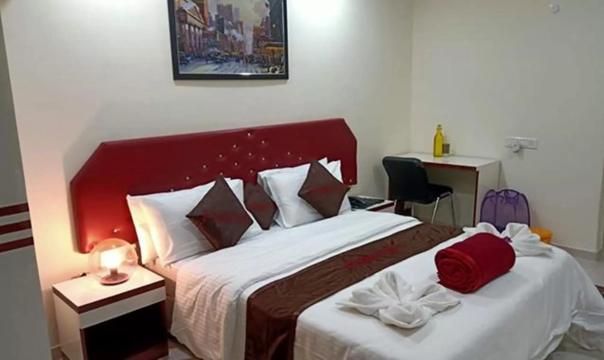 Bed in FabHotel Prime Finesse