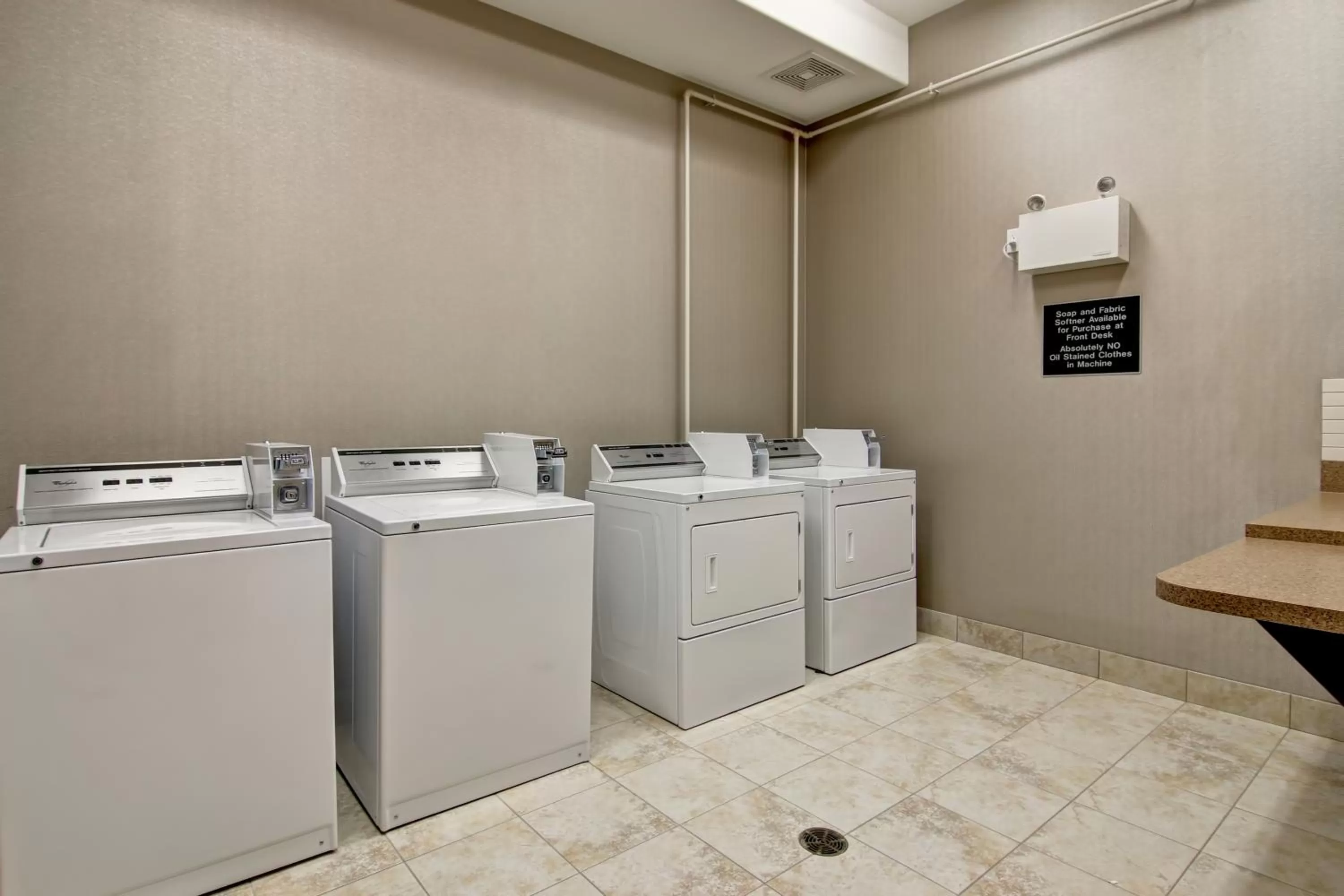 Area and facilities in Canalta Hotel Assiniboia