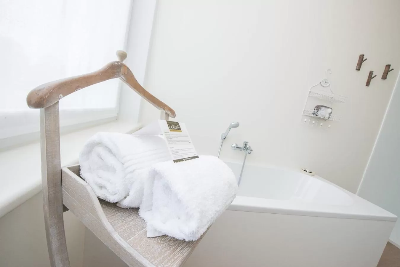 Bathroom in Hotel du Bassin