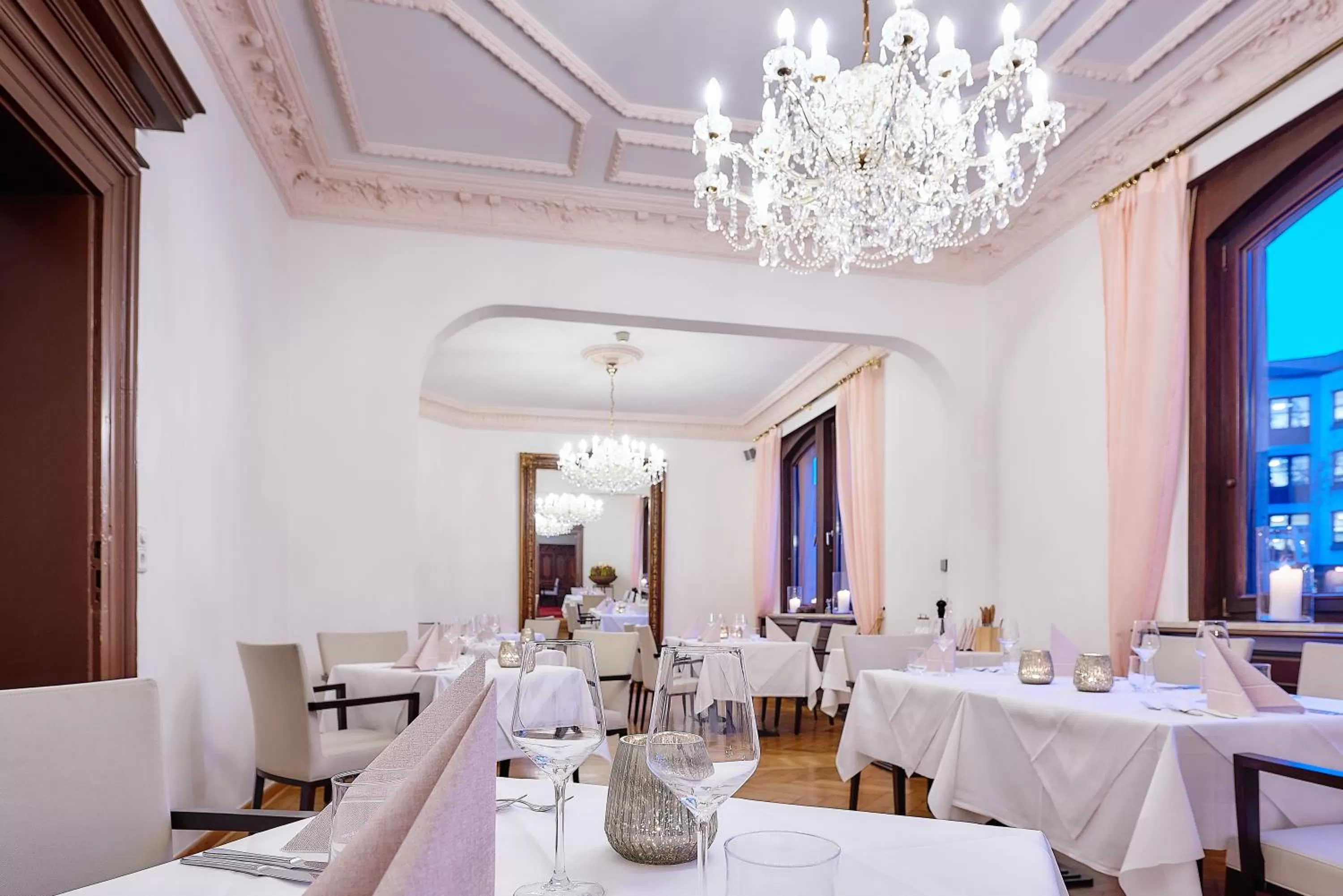 Restaurant/places to eat in Villa Boutique Hotel