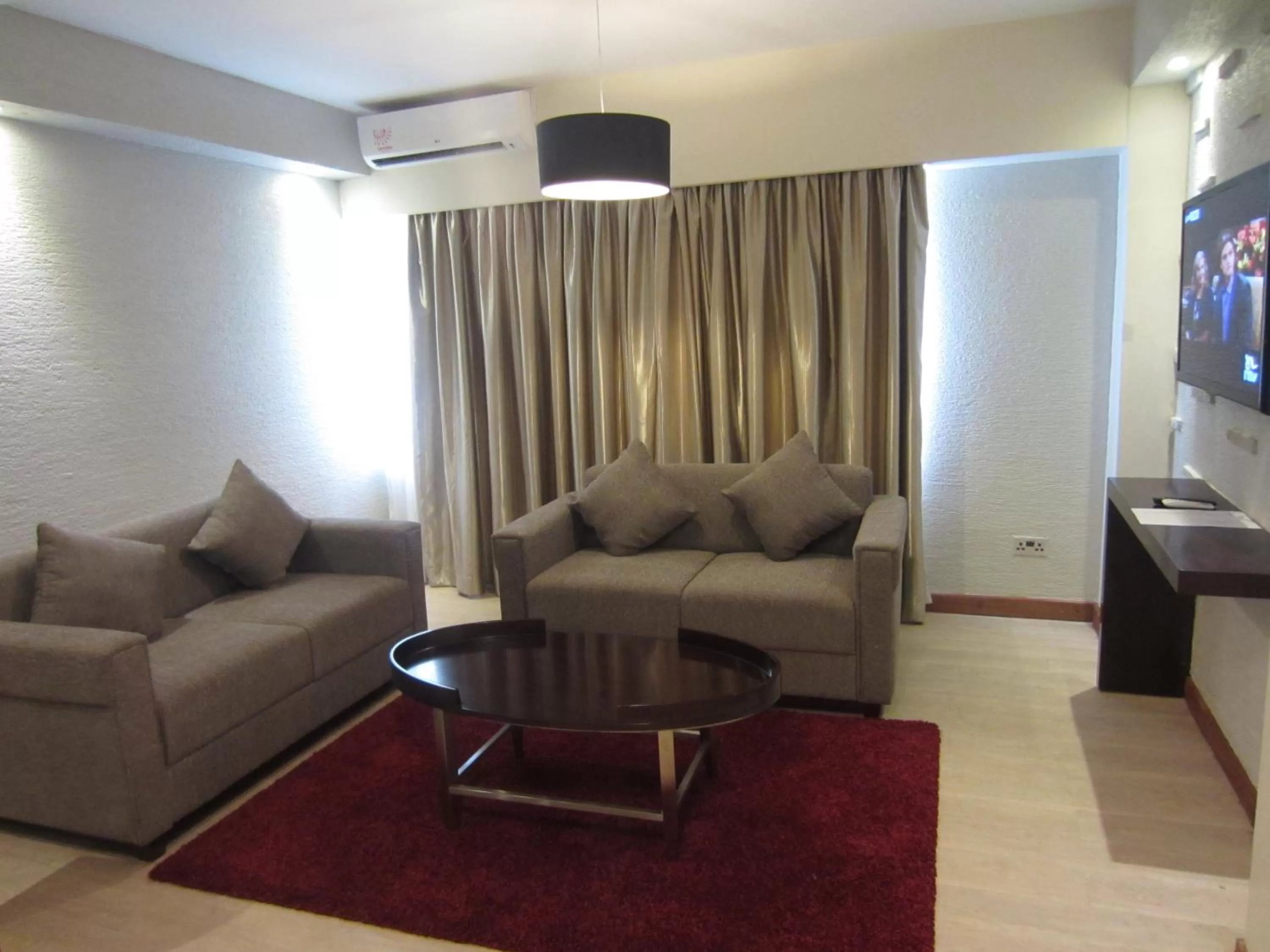 TV and multimedia in The Zehneria Hotel