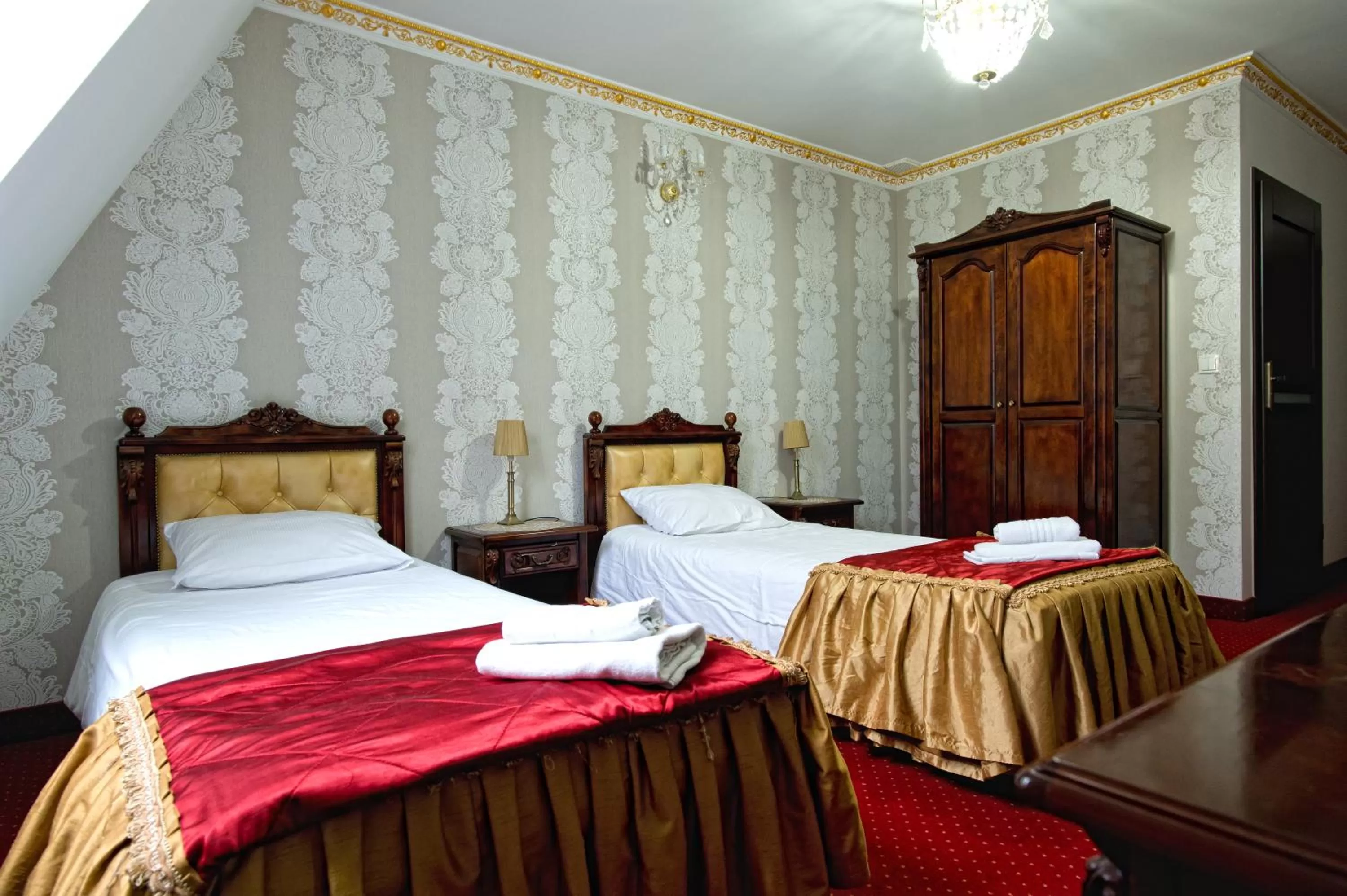 Superior Twin Room in Hotel Campari