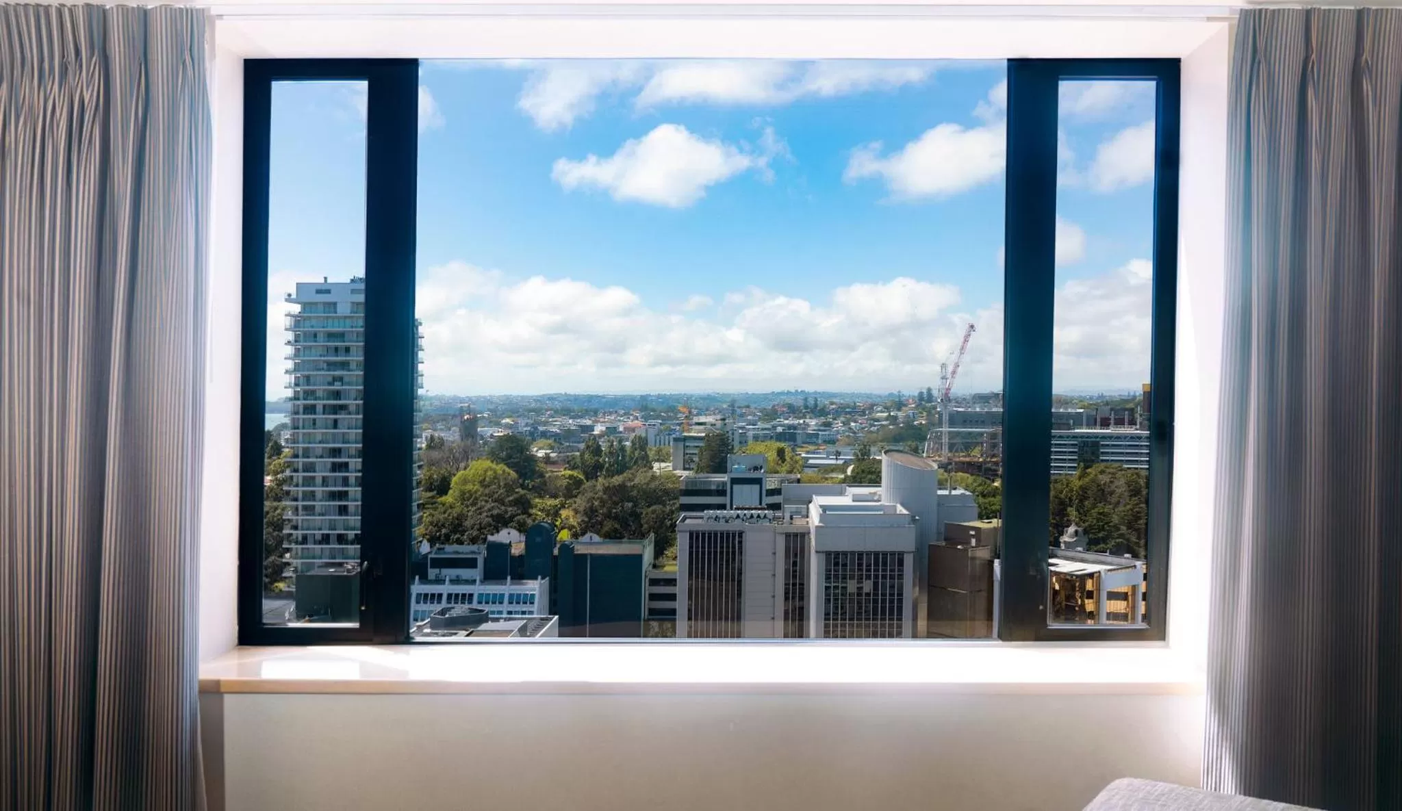 Photo of the whole room in Crowne Plaza Auckland by IHG