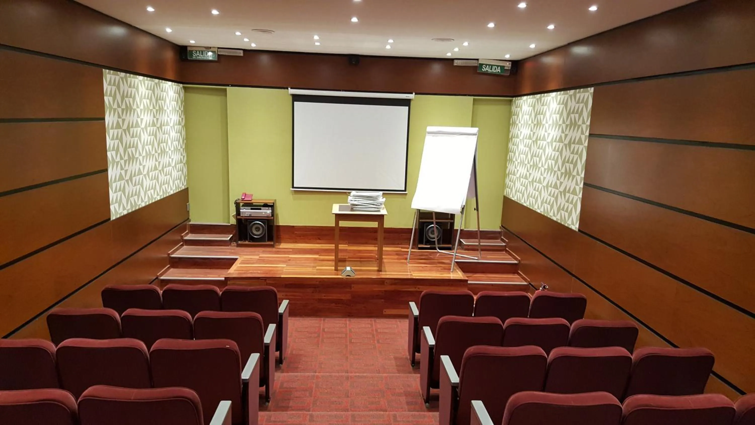 Business facilities in Hotel Viñas del Sol