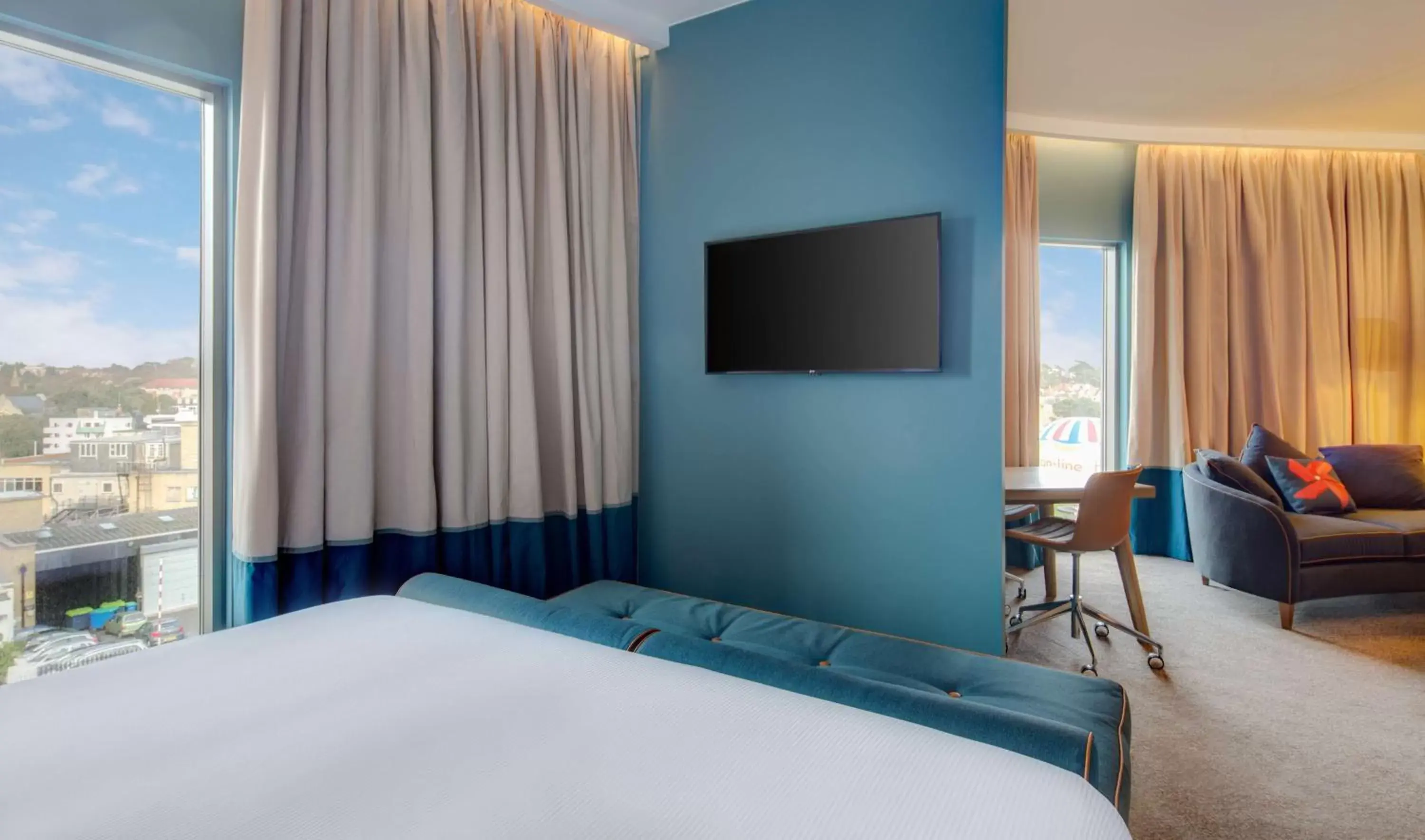 Junior Suite in Hilton Bournemouth Junior Suite in Hilton Bournemouth