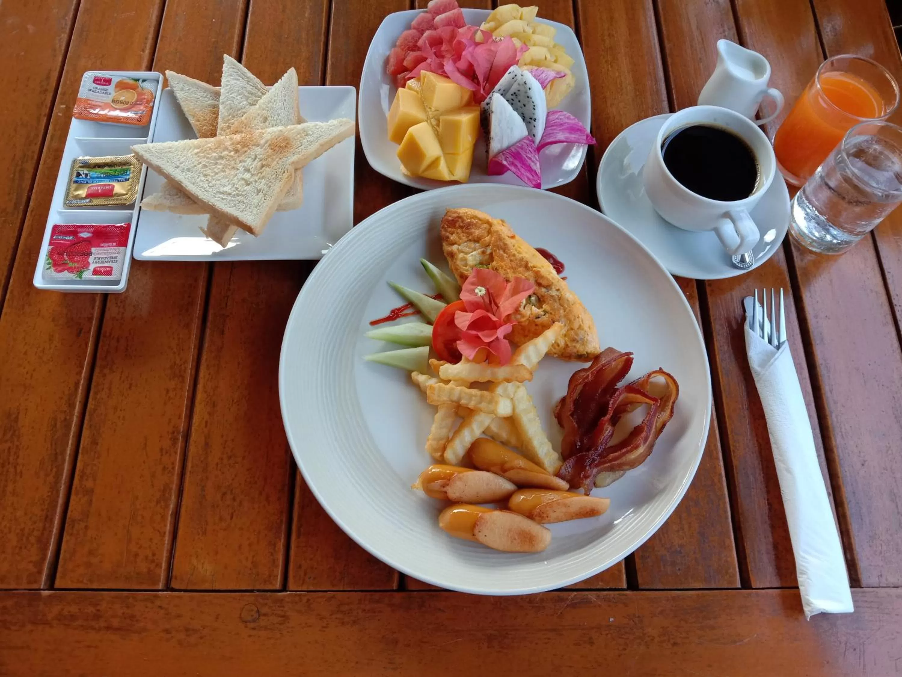 Food and drinks in Pratum Resort