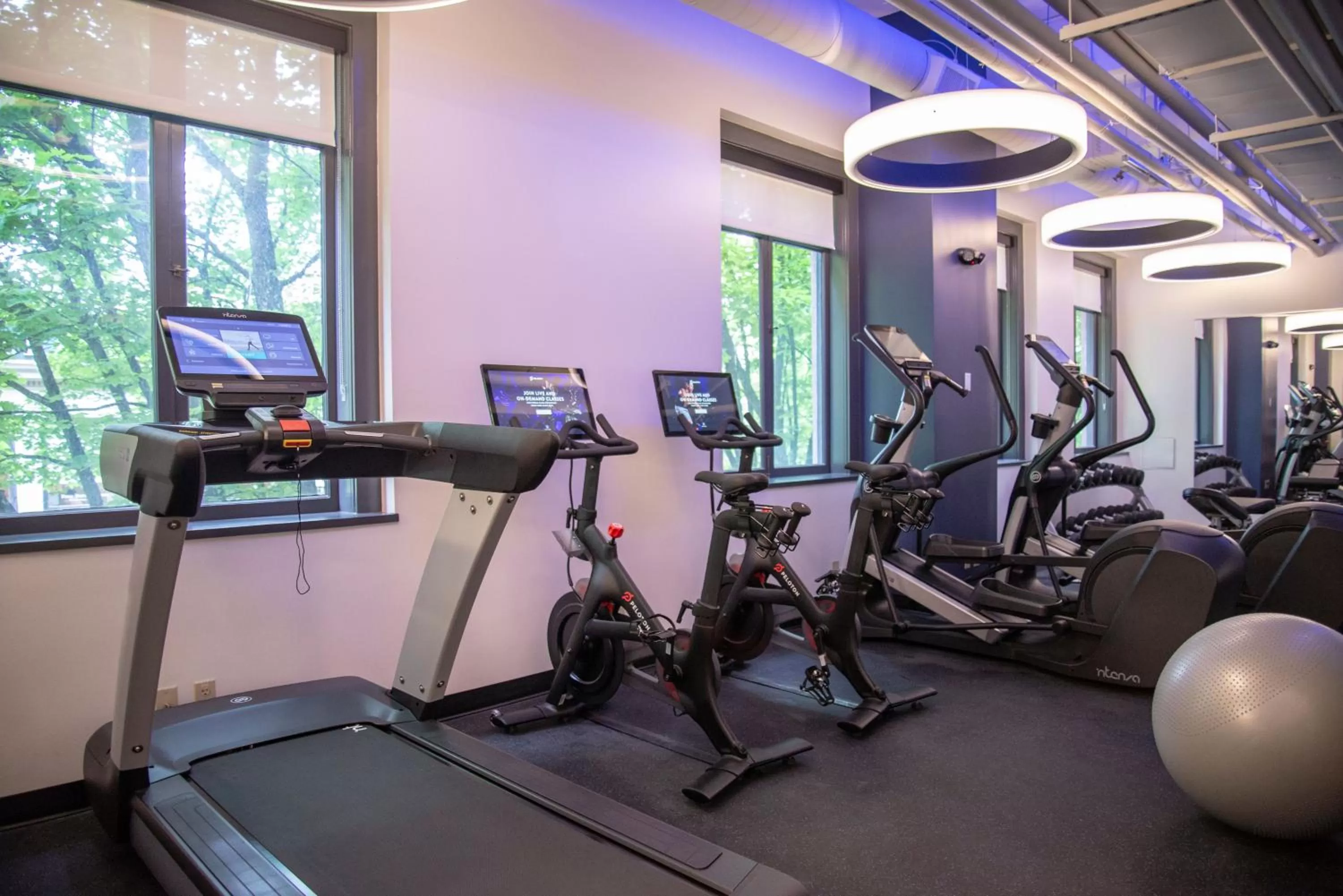 Fitness centre/facilities in Heathman Hotel