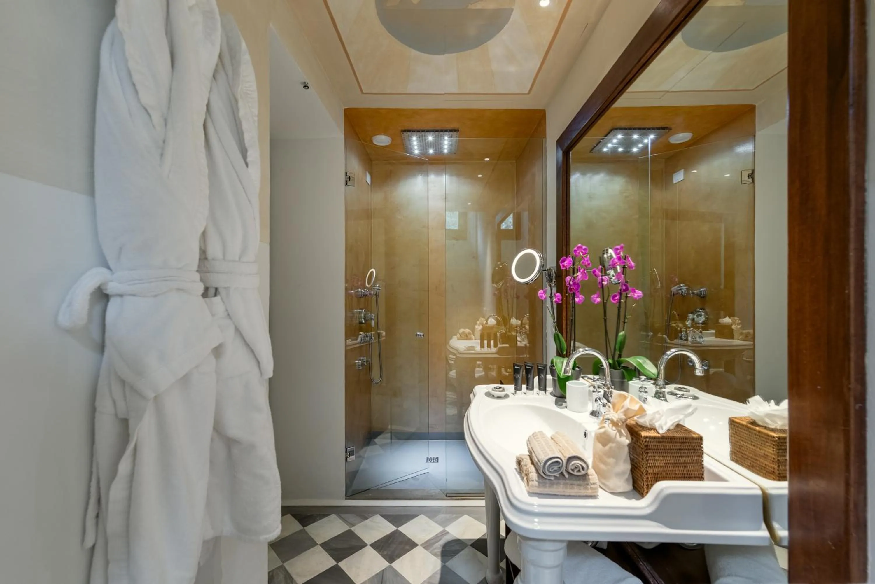 Shower in Il Salviatino Firenze