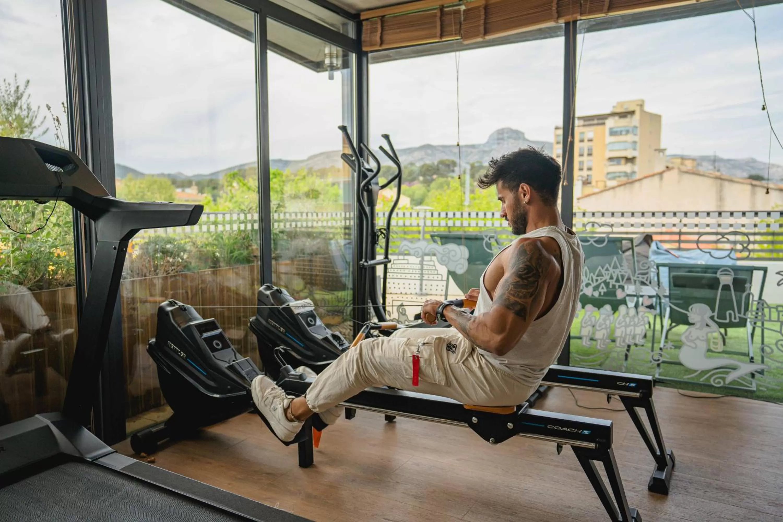 Fitness centre/facilities in Best Western Linko Aubagne