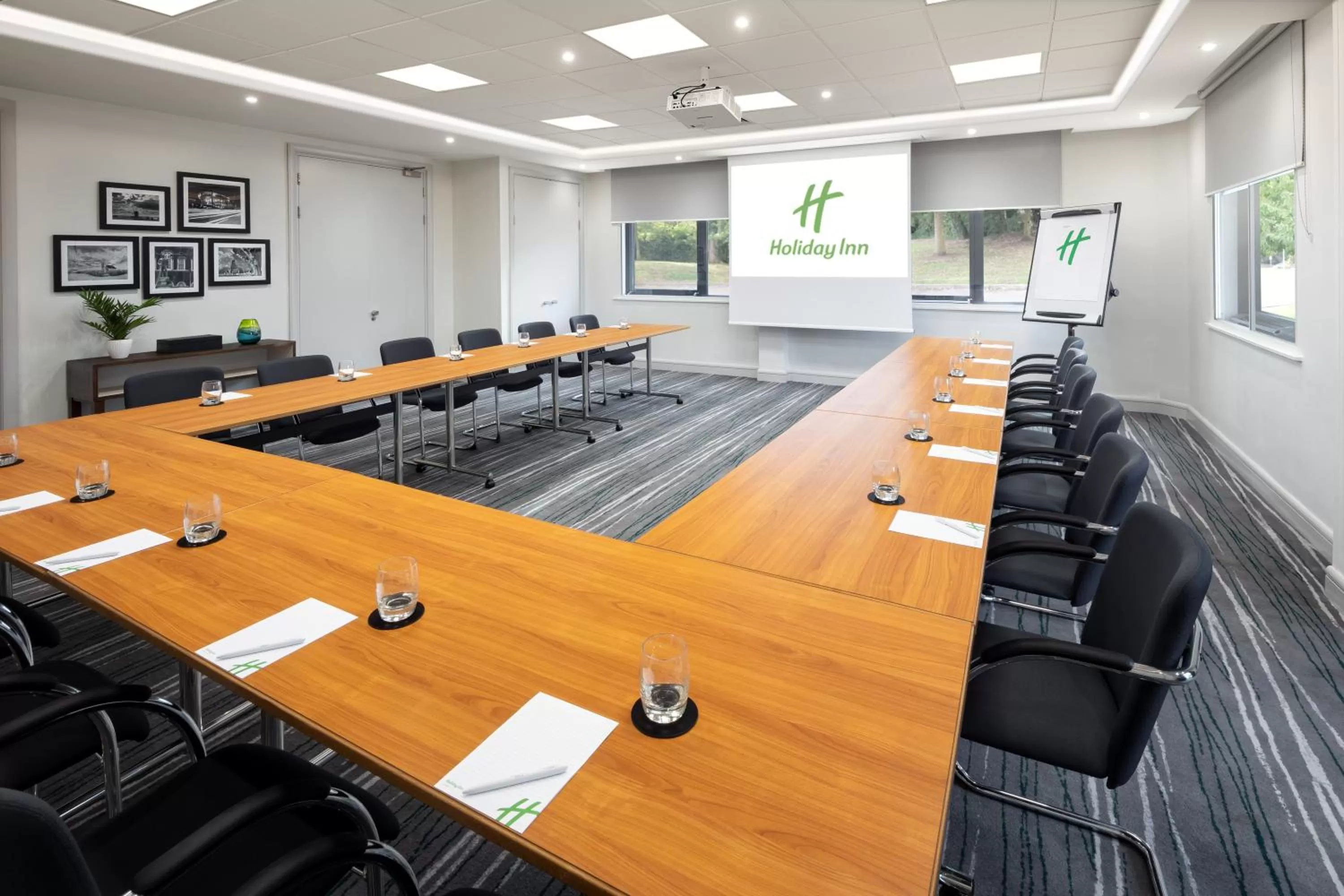 Business facilities in Holiday Inn Aylesbury by IHG