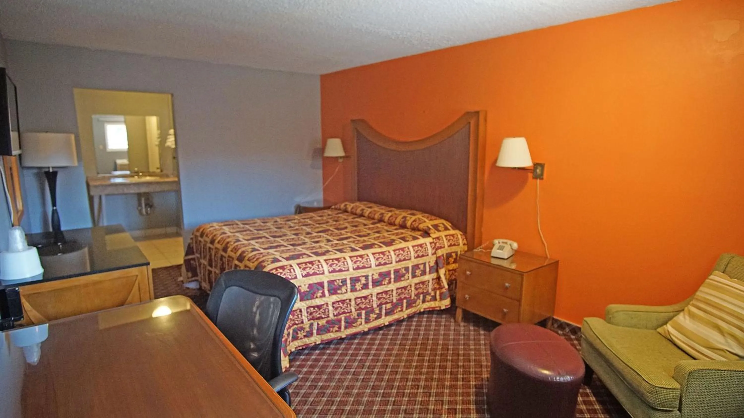 Los Angeles Inn & Suites - LAX