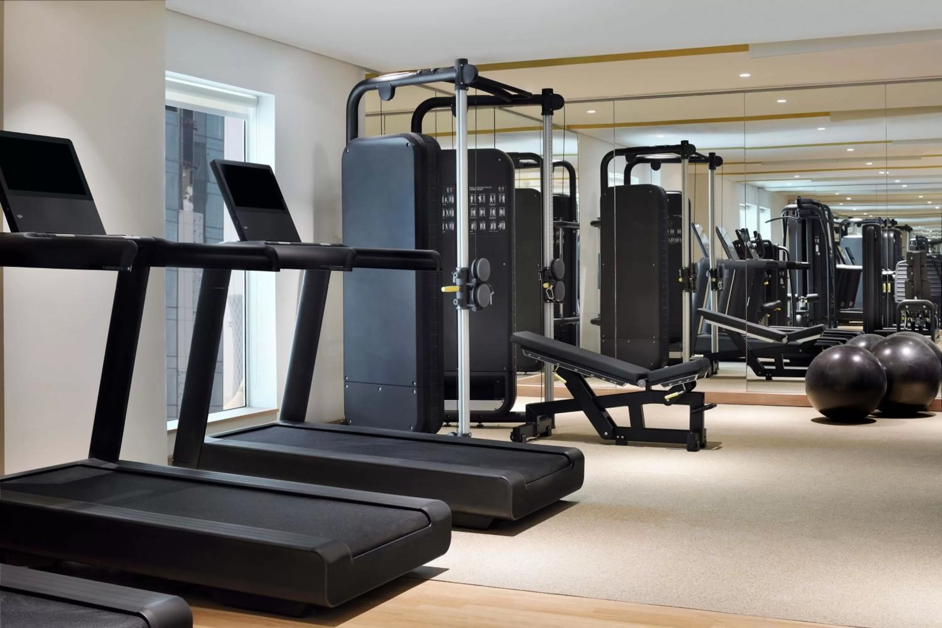 Fitness centre/facilities in Element by Westin City Center Doha
