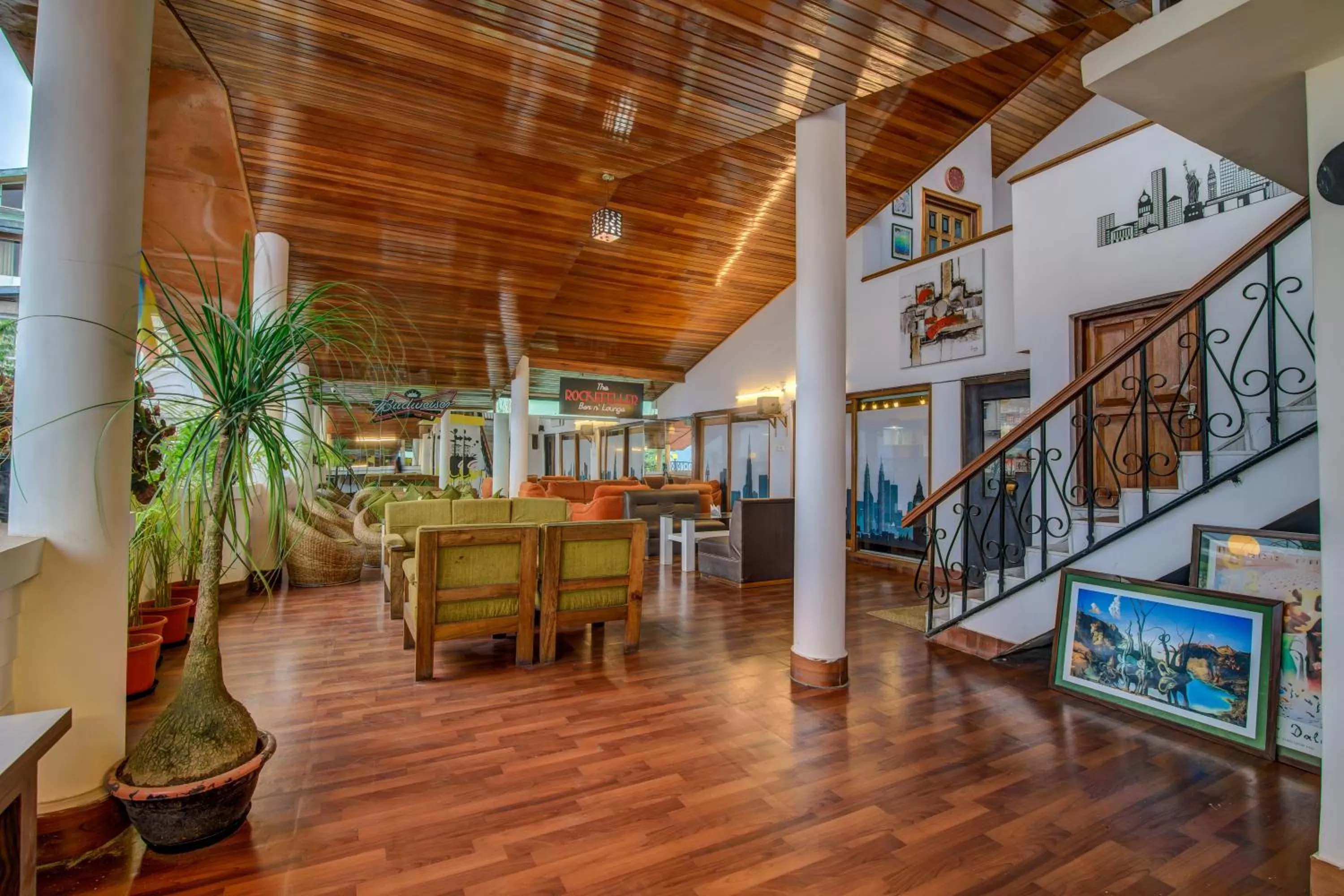 Lounge or bar in Muscatel Yavachi - 400 Mts from MG Marg