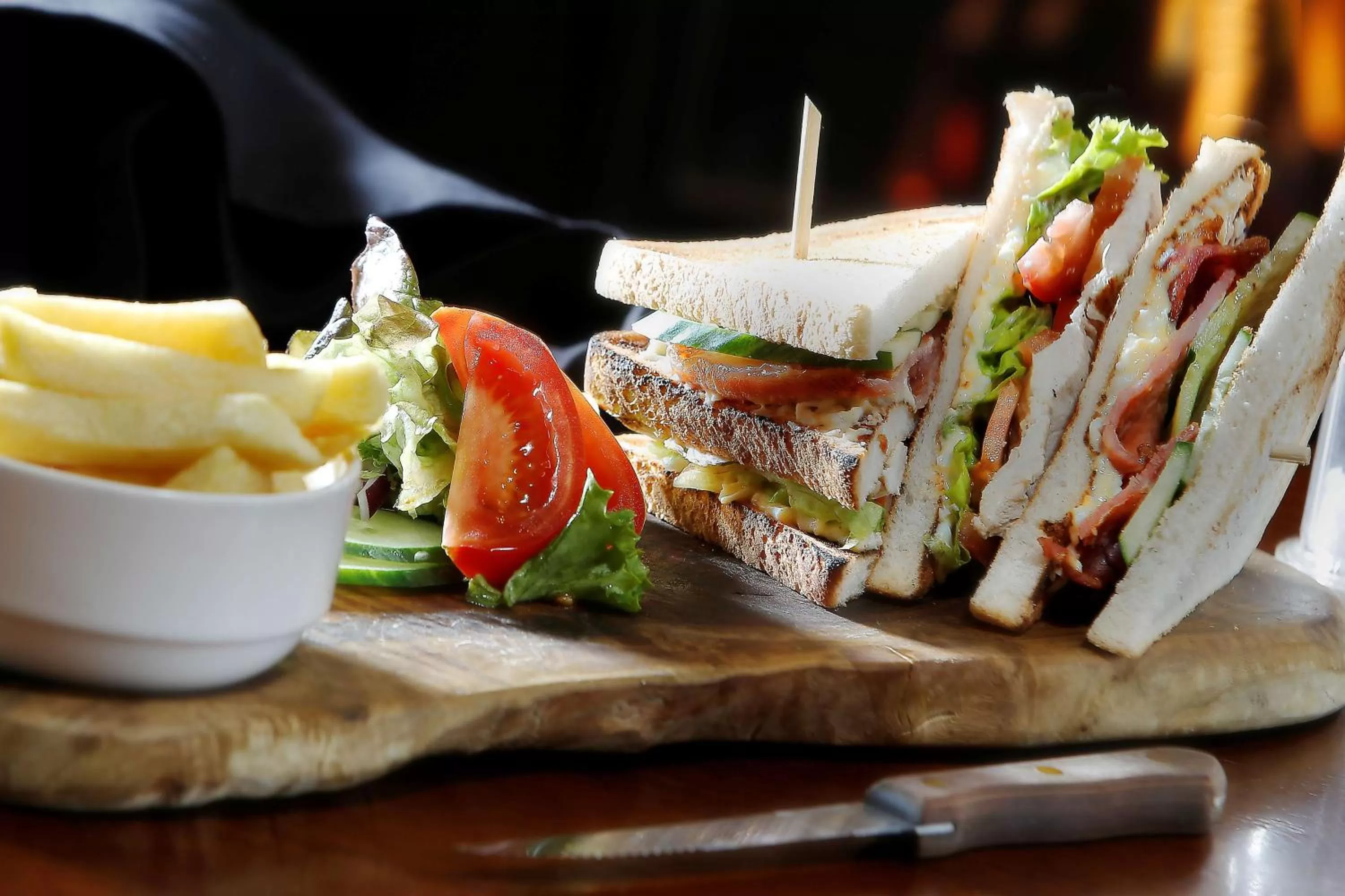 Restaurant/places to eat in Pennine Manor Hotel