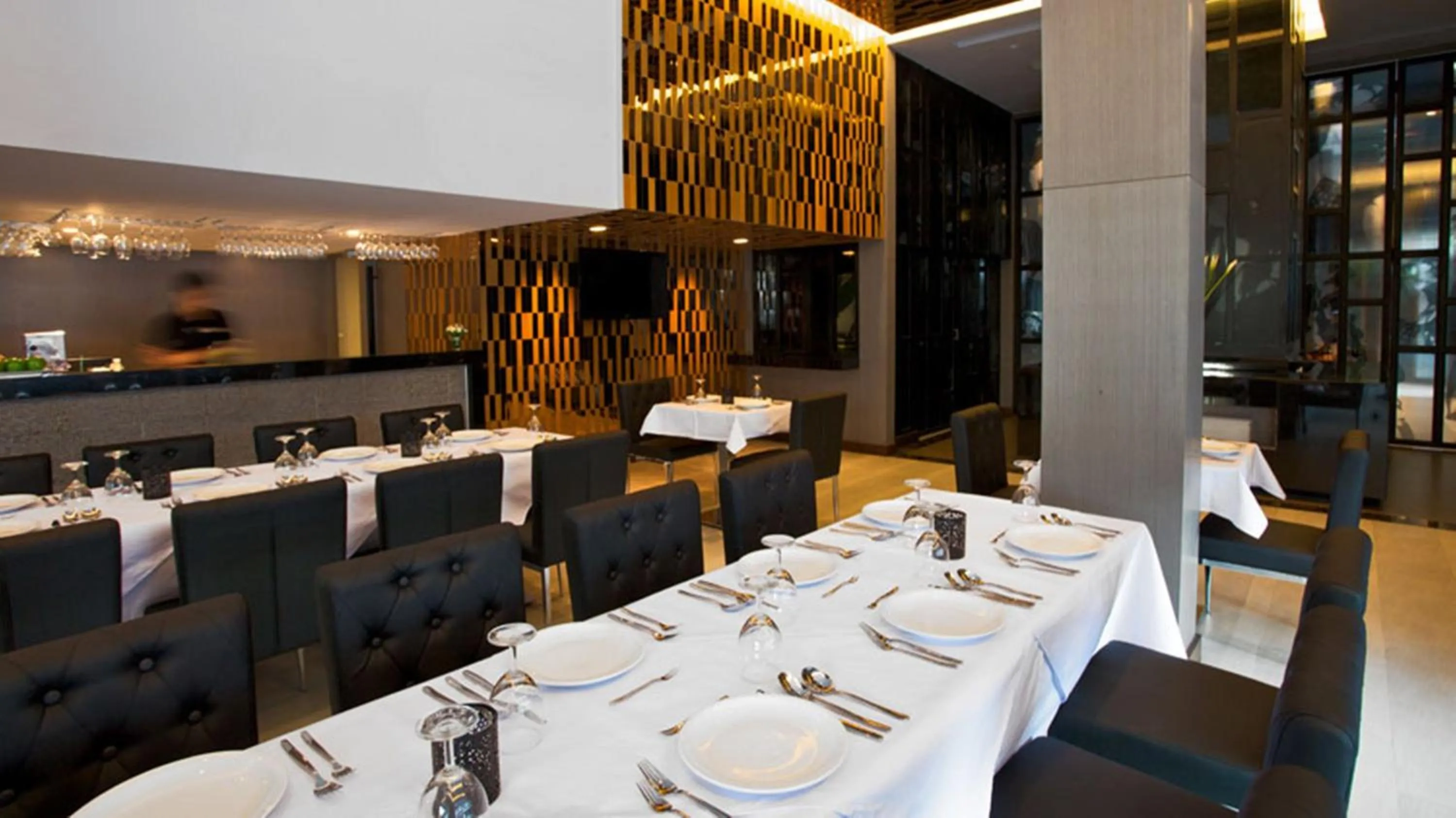 Restaurant/places to eat in M2 de Bangkok Hotel